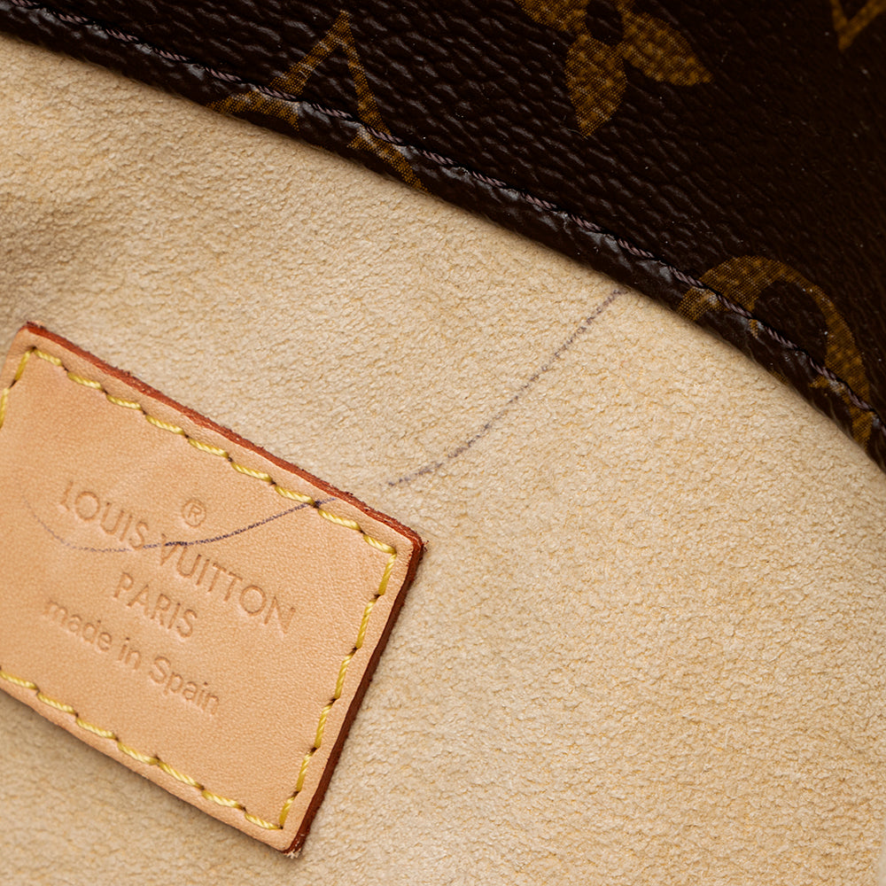 Louis Vuitton Monogram Canvas Artsy MM Shoulder Bag (SHF-21861)