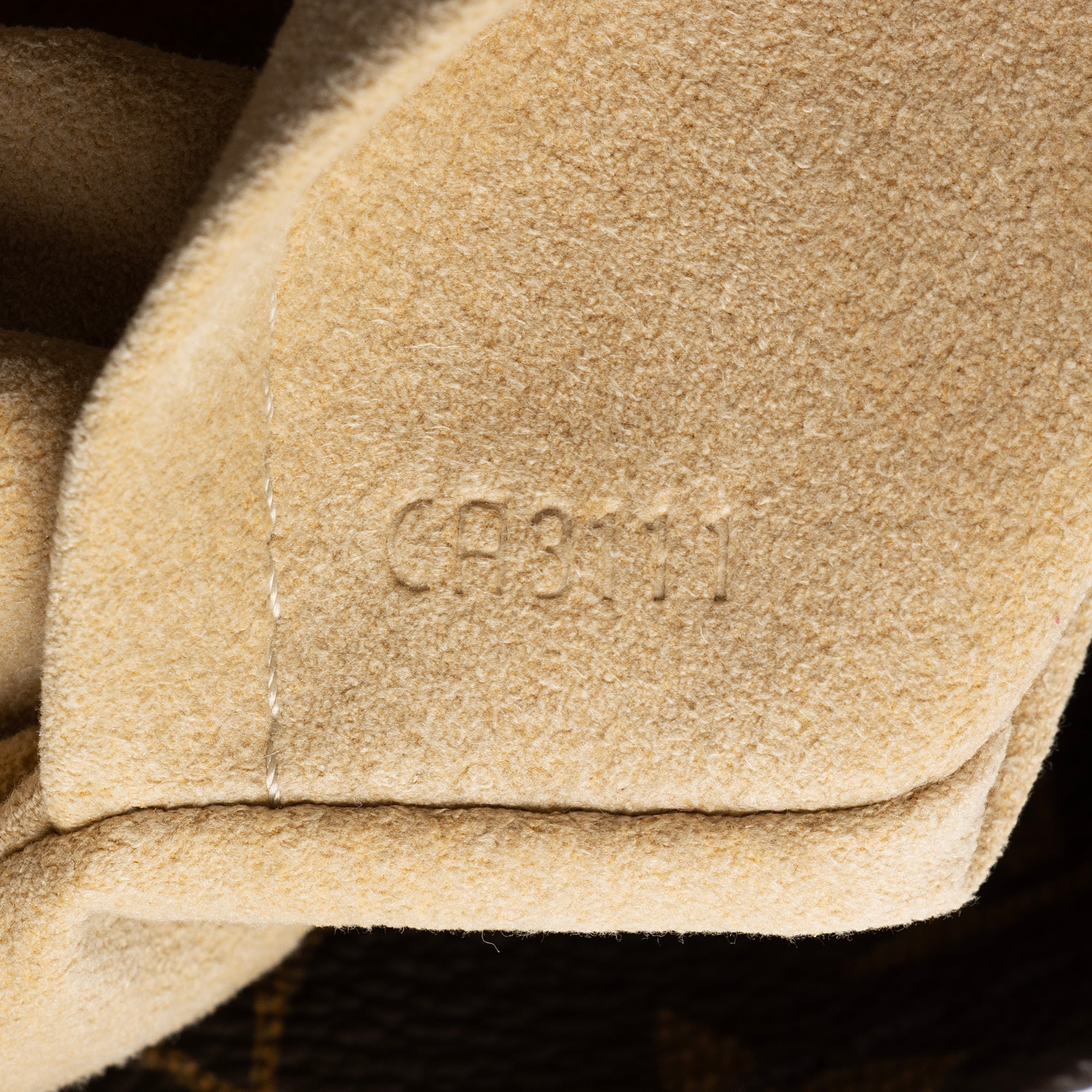 Louis Vuitton Monogram Canvas Artsy MM Shoulder Bag (SHF-q9Acva)