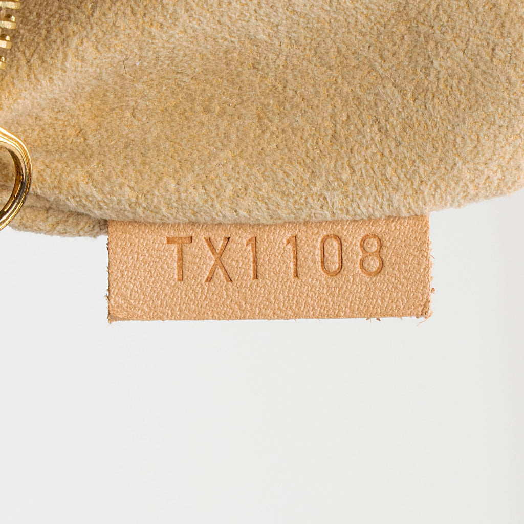 Louis Vuitton Monogram Canvas Artsy MM Shoulder Bag (SHF-xX754K)