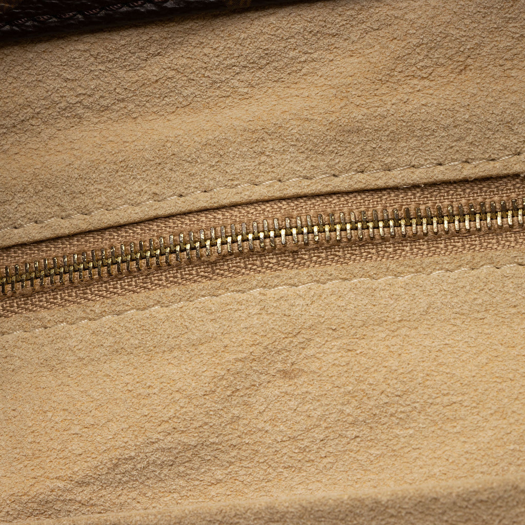 Louis Vuitton Monogram Canvas Artsy MM Shoulder Bag (SHF-l5o2Wv)