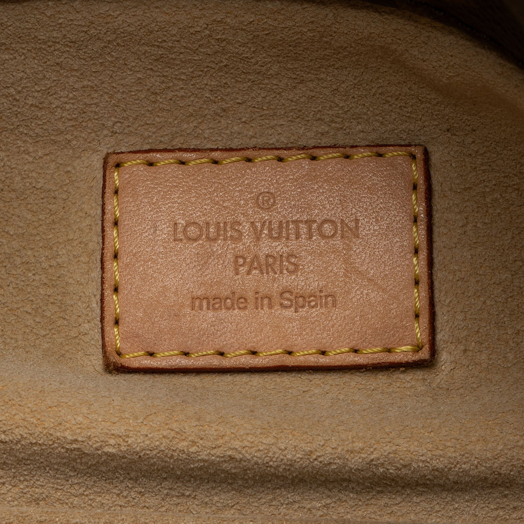 Louis Vuitton Monogram Canvas Artsy MM Shoulder Bag (SHF-l5o2Wv)