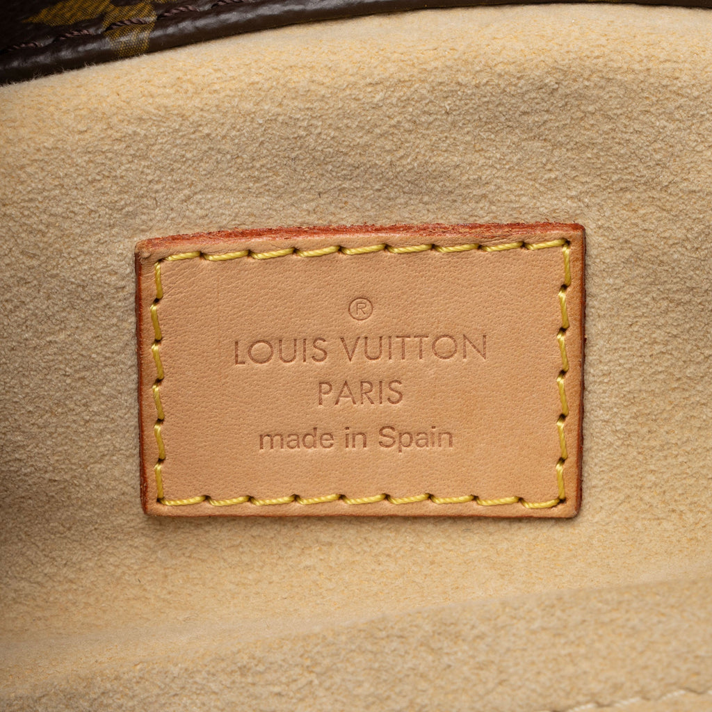 Louis Vuitton Monogram Canvas Artsy MM Shoulder Bag (SHF-sGWlCK)
