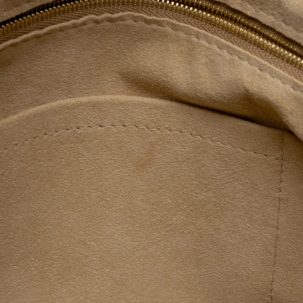 Louis Vuitton Monogram Canvas Artsy MM Shoulder Bag (SHF-iocugq)