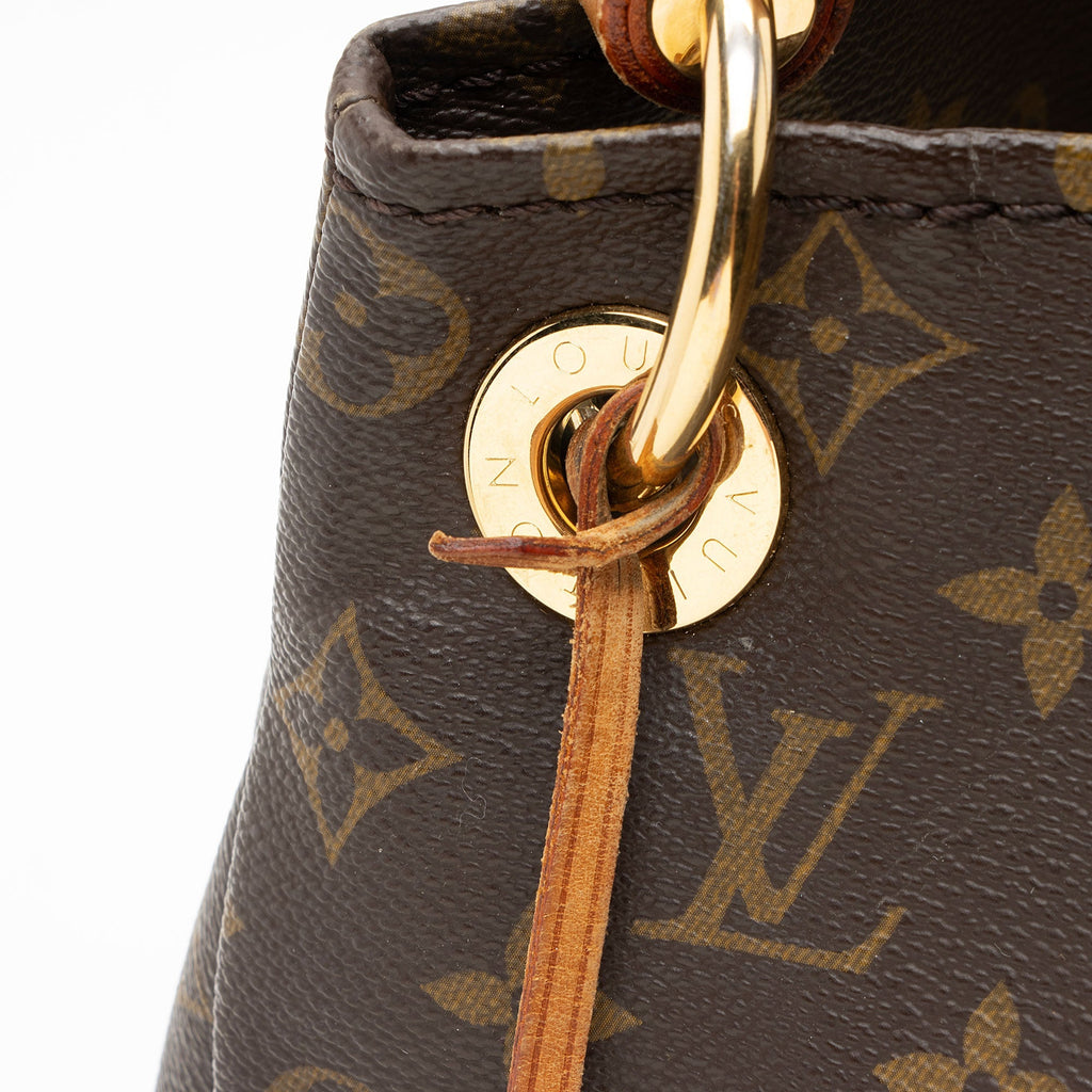 Louis Vuitton Monogram Canvas Artsy MM Shoulder Bag (SHF-owdtzI)