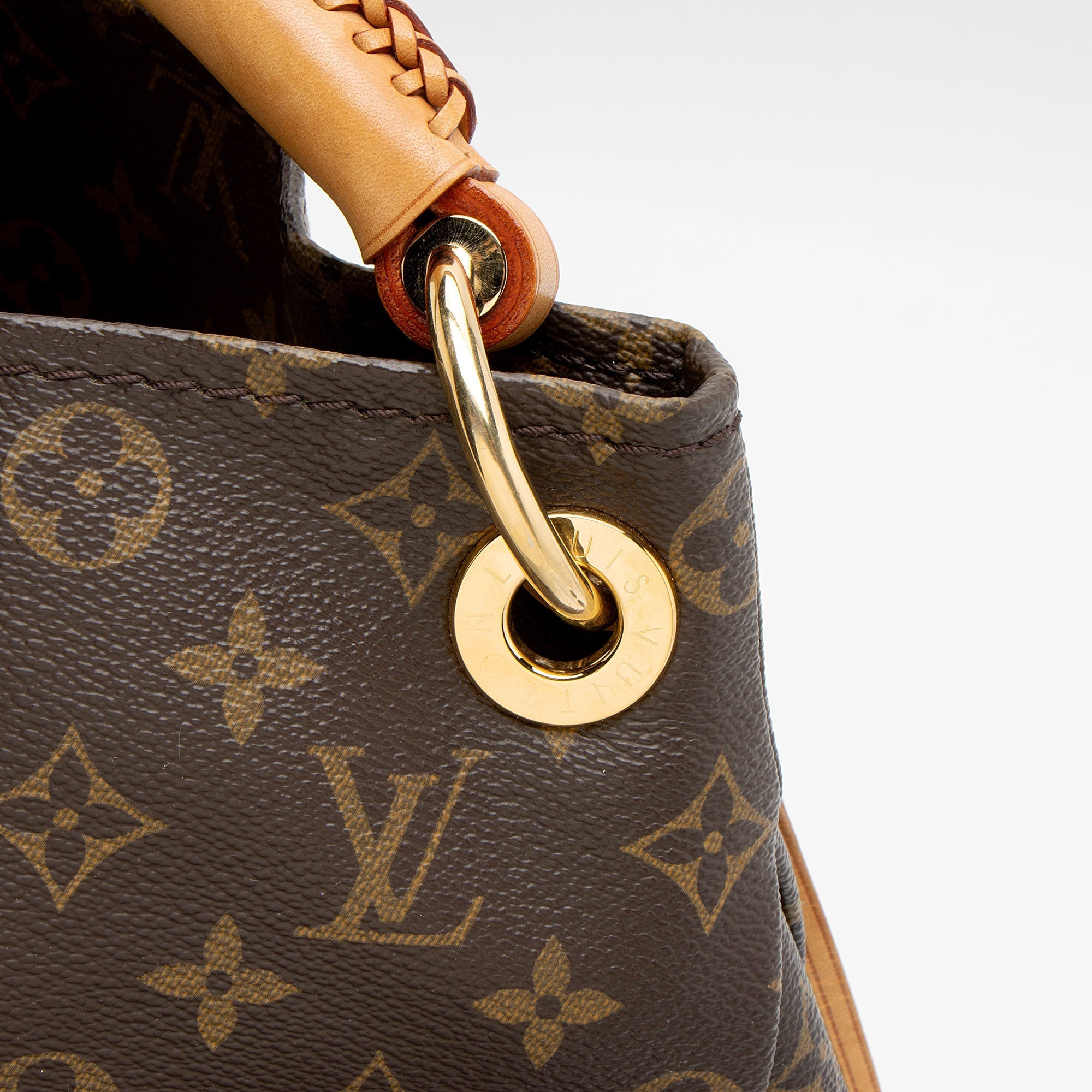 Louis Vuitton Monogram Canvas Artsy MM Shoulder Bag (SHF-nX826x)