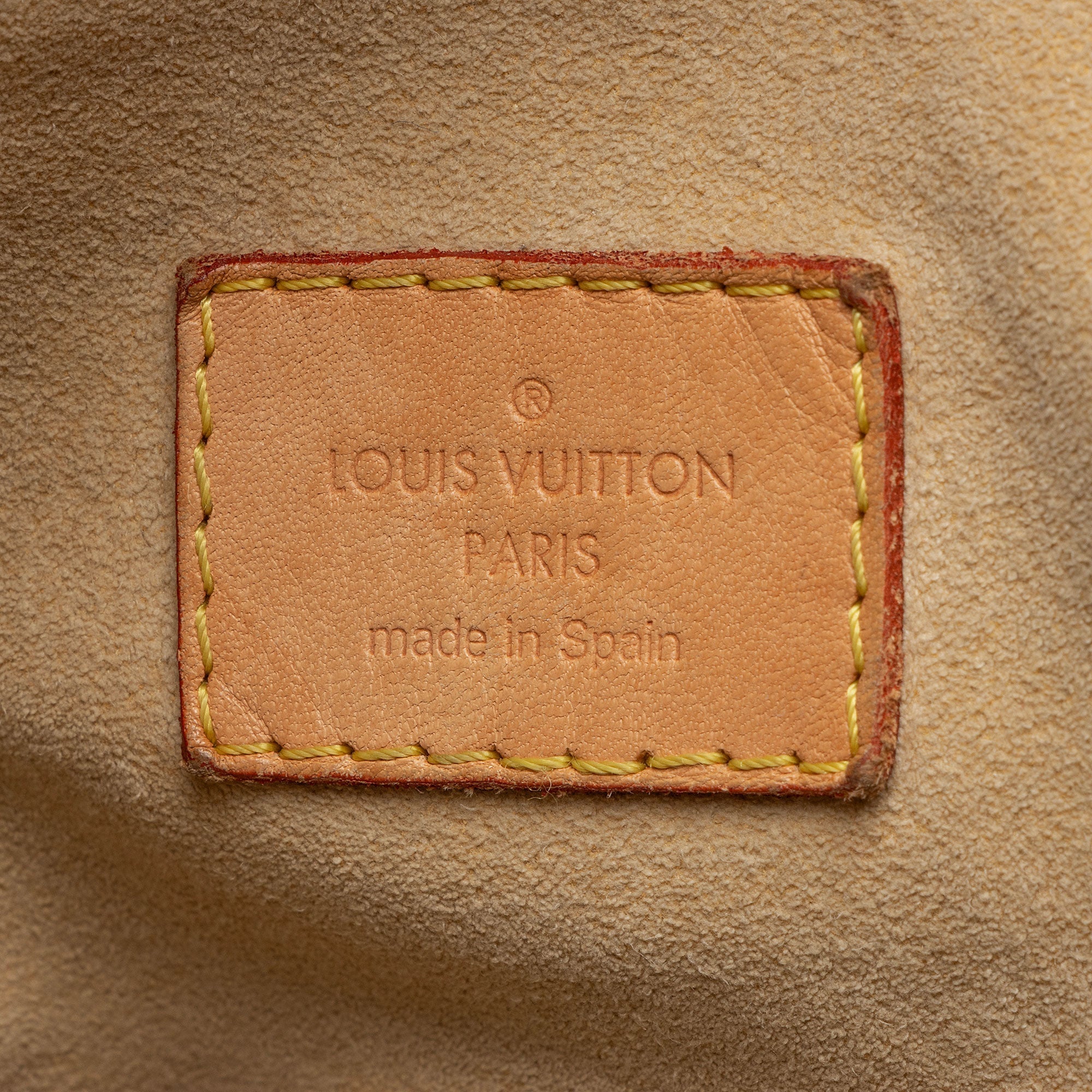Louis Vuitton Monogram Canvas Artsy MM Shoulder Bag