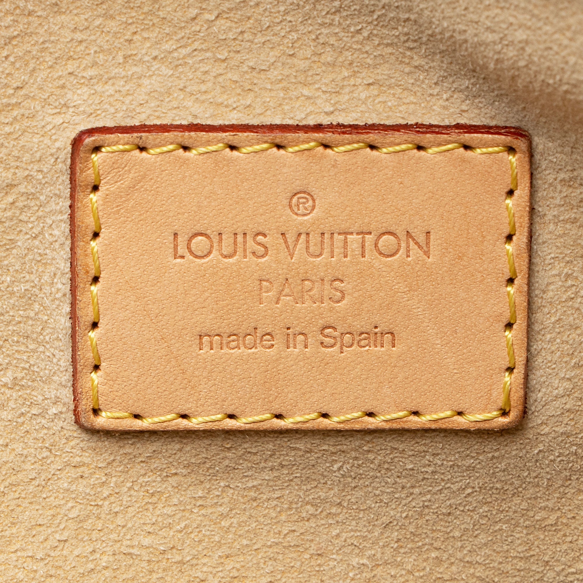 Louis Vuitton Monogram Canvas Artsy MM Shoulder Bag