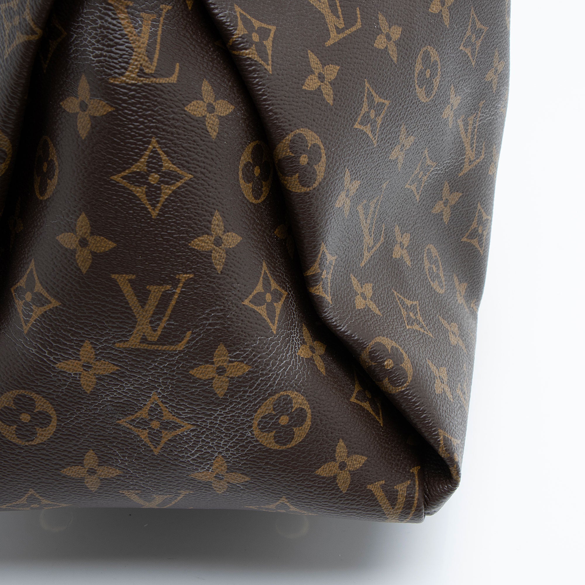 Louis Vuitton Monogram Canvas Artsy MM Shoulder Bag