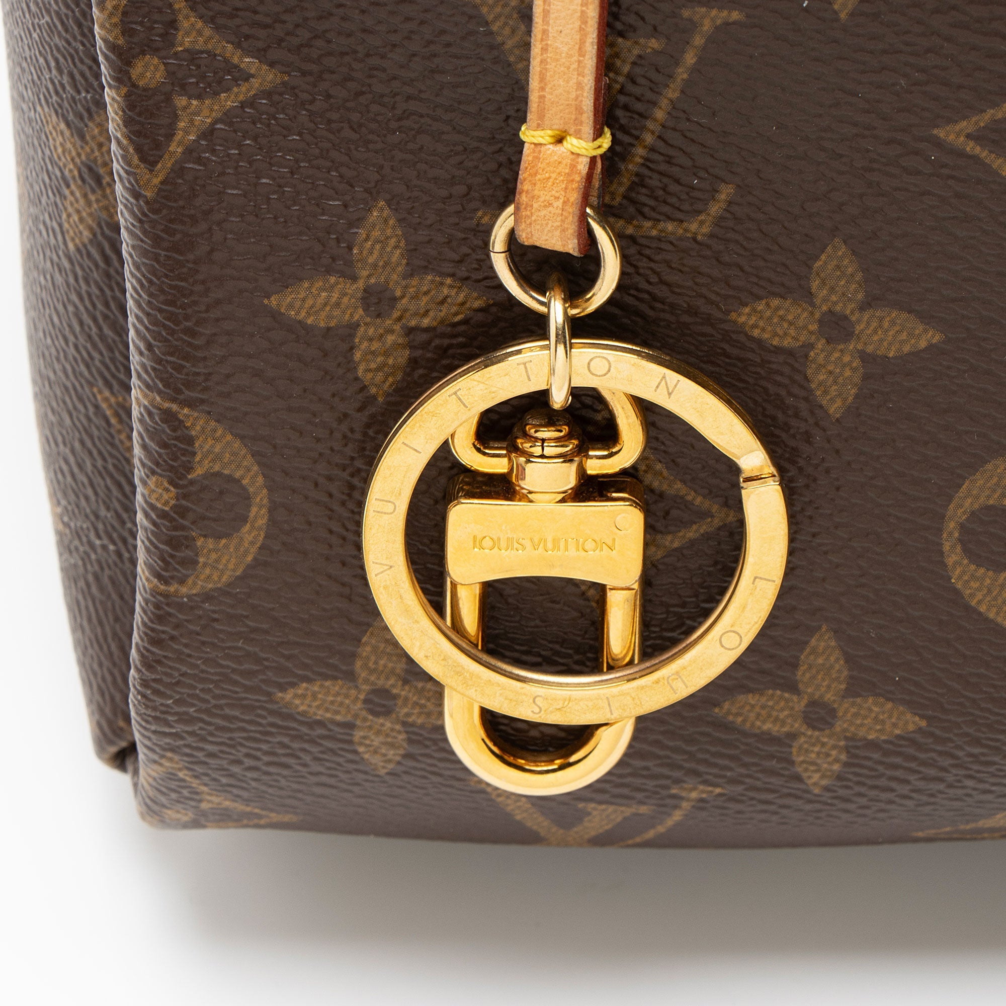 Louis Vuitton Monogram Canvas Artsy MM Shoulder Bag