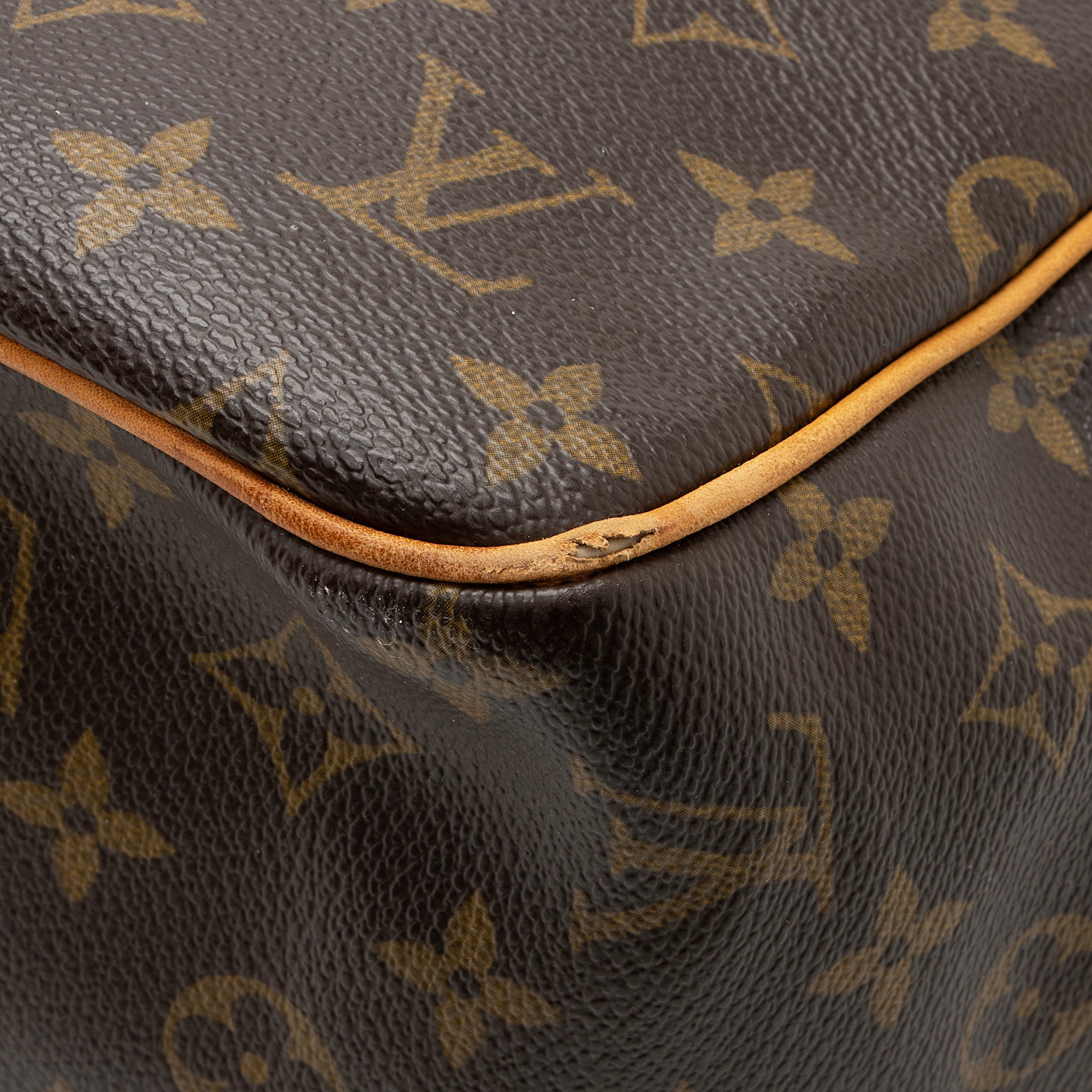 Louis Vuitton Monogram Canvas Batignolles Vertical Tote (SHF-22448)