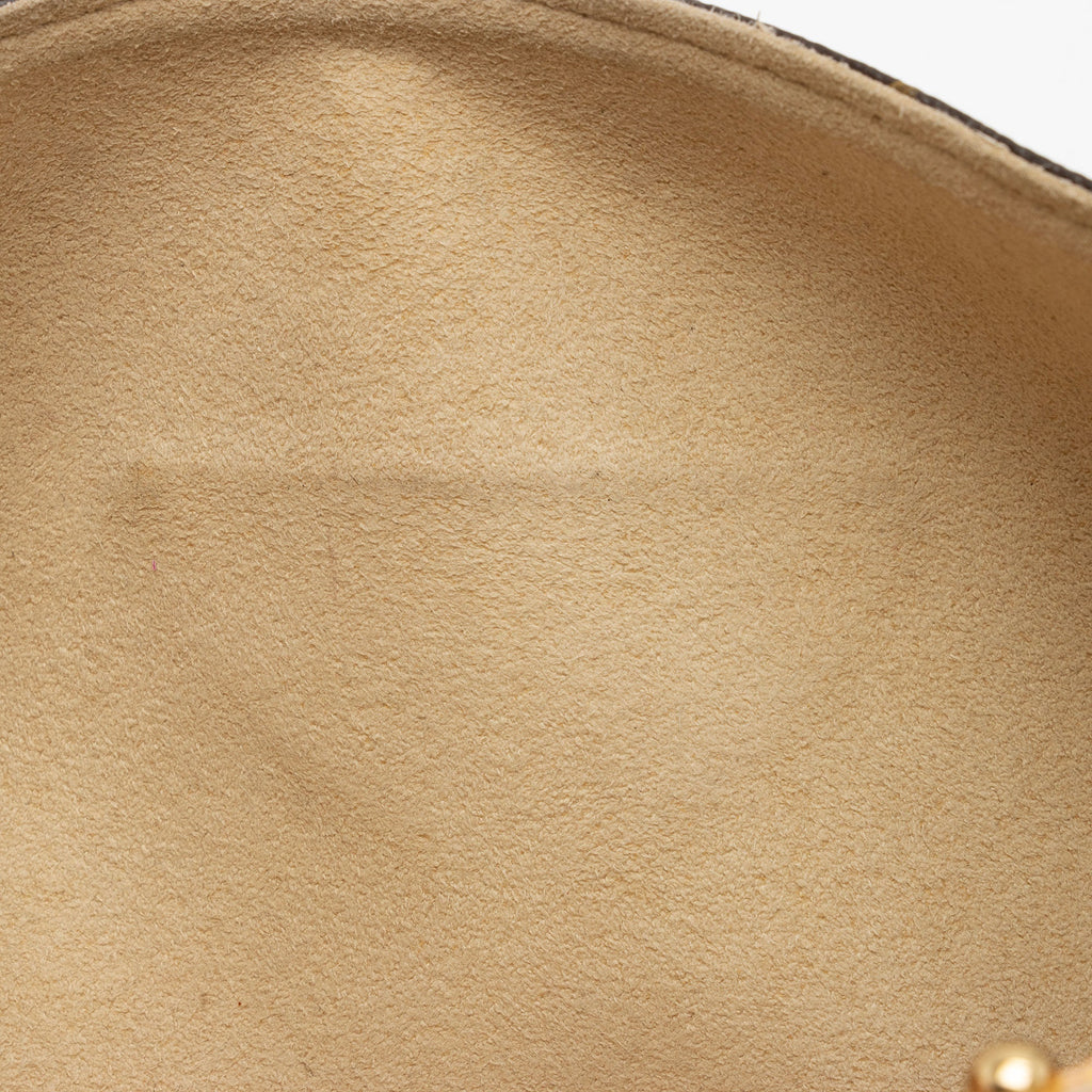 Louis Vuitton Monogram Canvas Beverly Clutch (SHF-QdlATW)