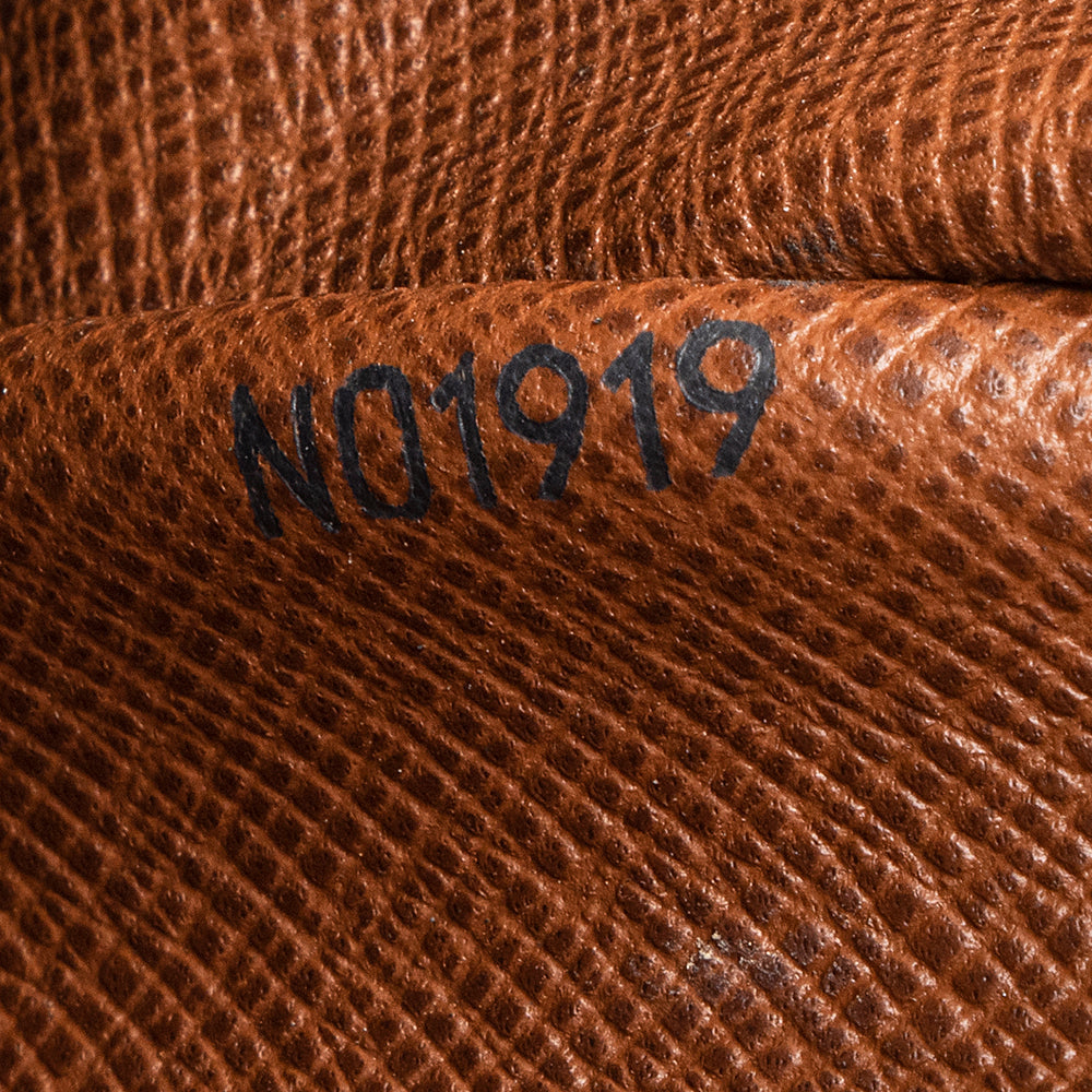 Louis Vuitton Monogram Canvas Blois Shoulder Bag - FINAL SALE (SHF-18910)