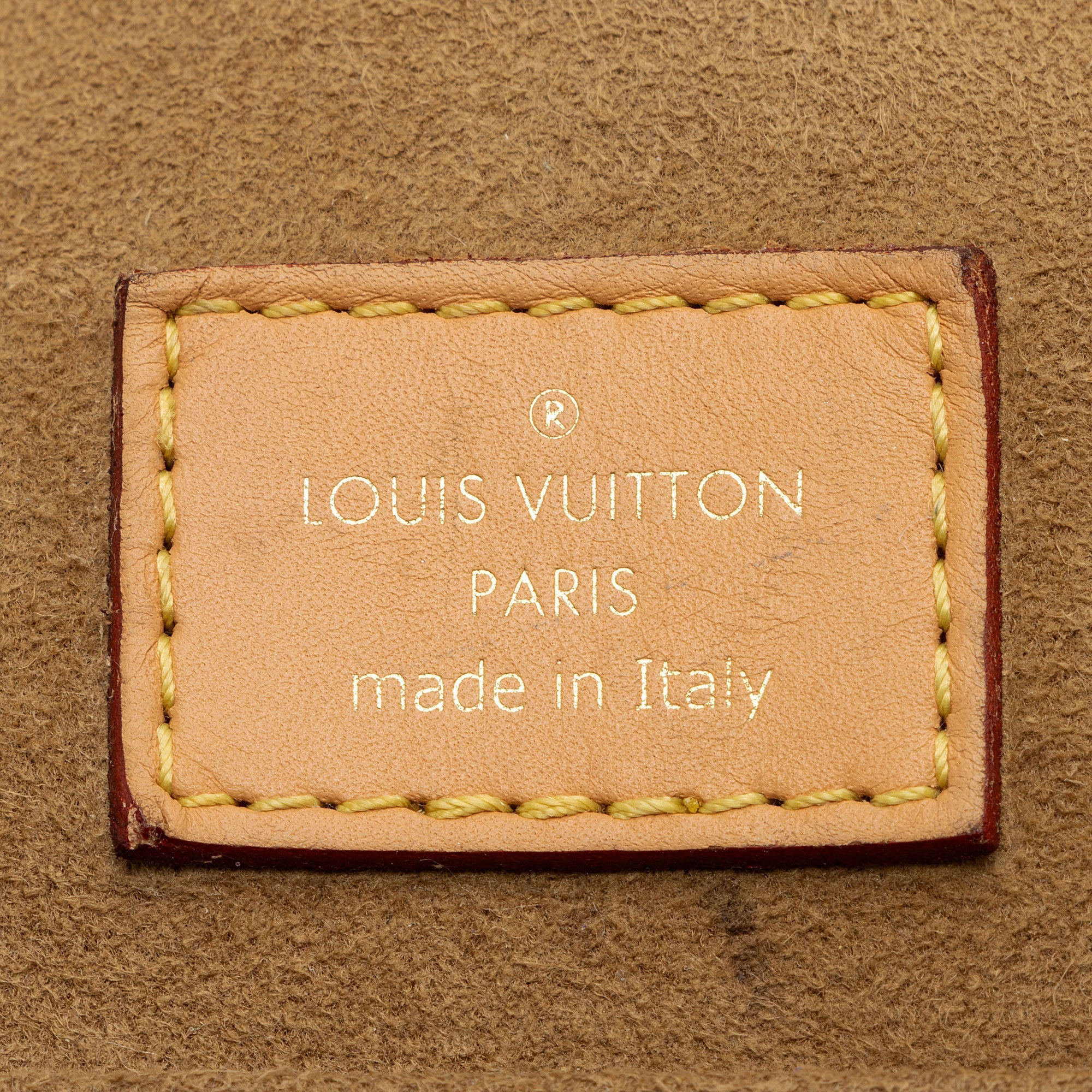 Louis Vuitton Monogram Canvas Boite Chapeau Souple MM Shoulder Bag (SHF-9LcW7N)