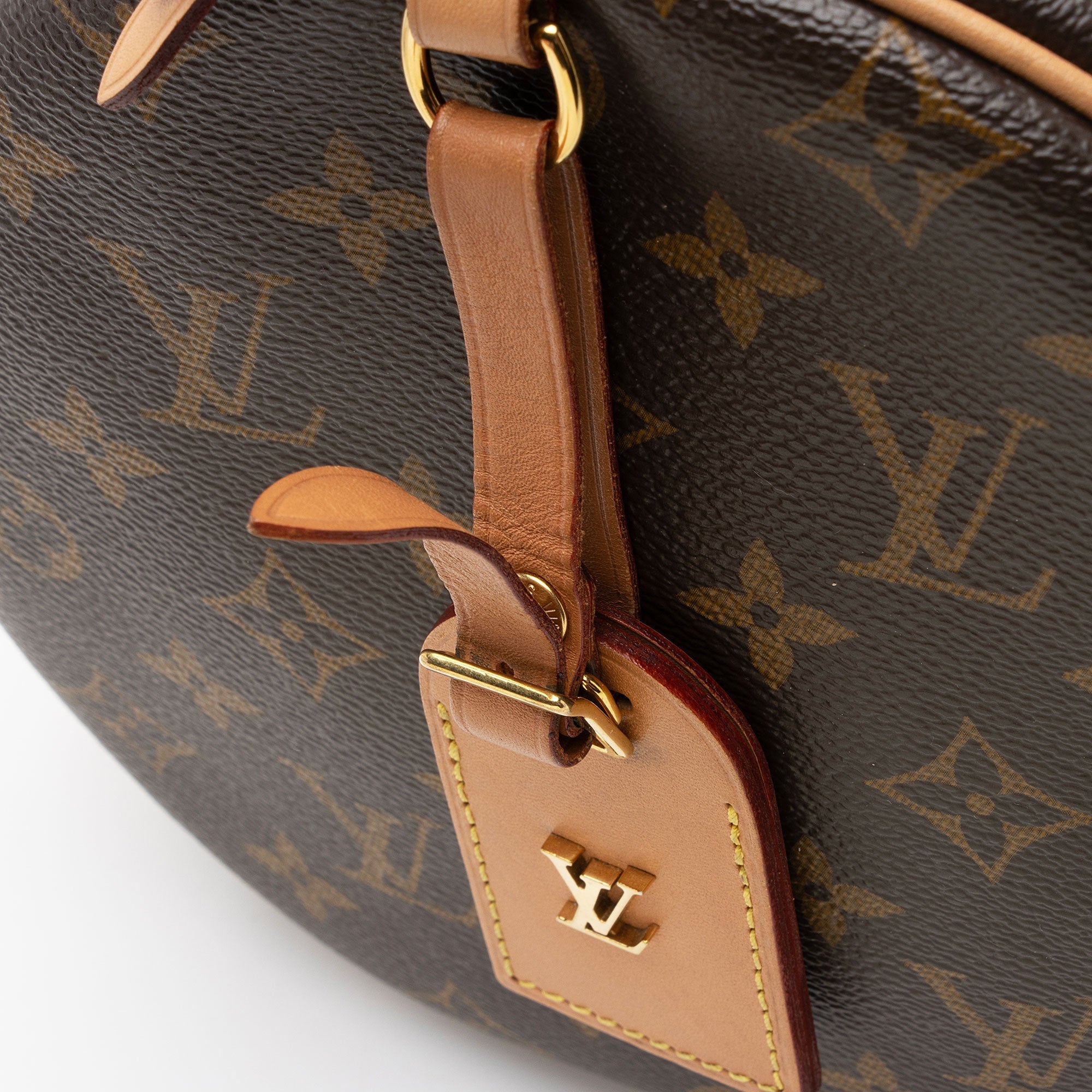 Louis Vuitton Monogram Canvas Boite Chapeau Souple MM Shoulder Bag (SHF-4lK6t0)