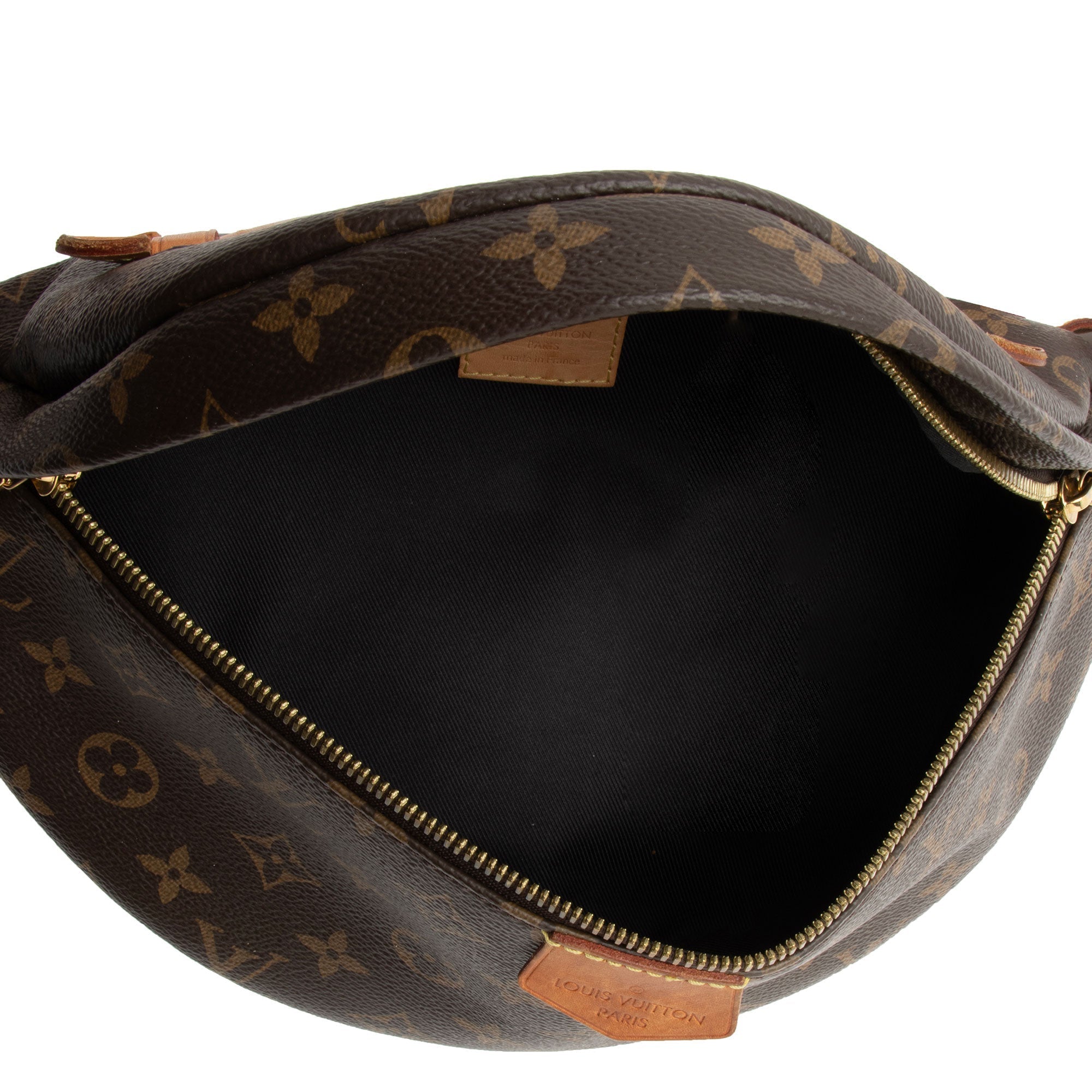 Louis Vuitton Monogram Canvas Bumbag (SHF-w6VOvH)