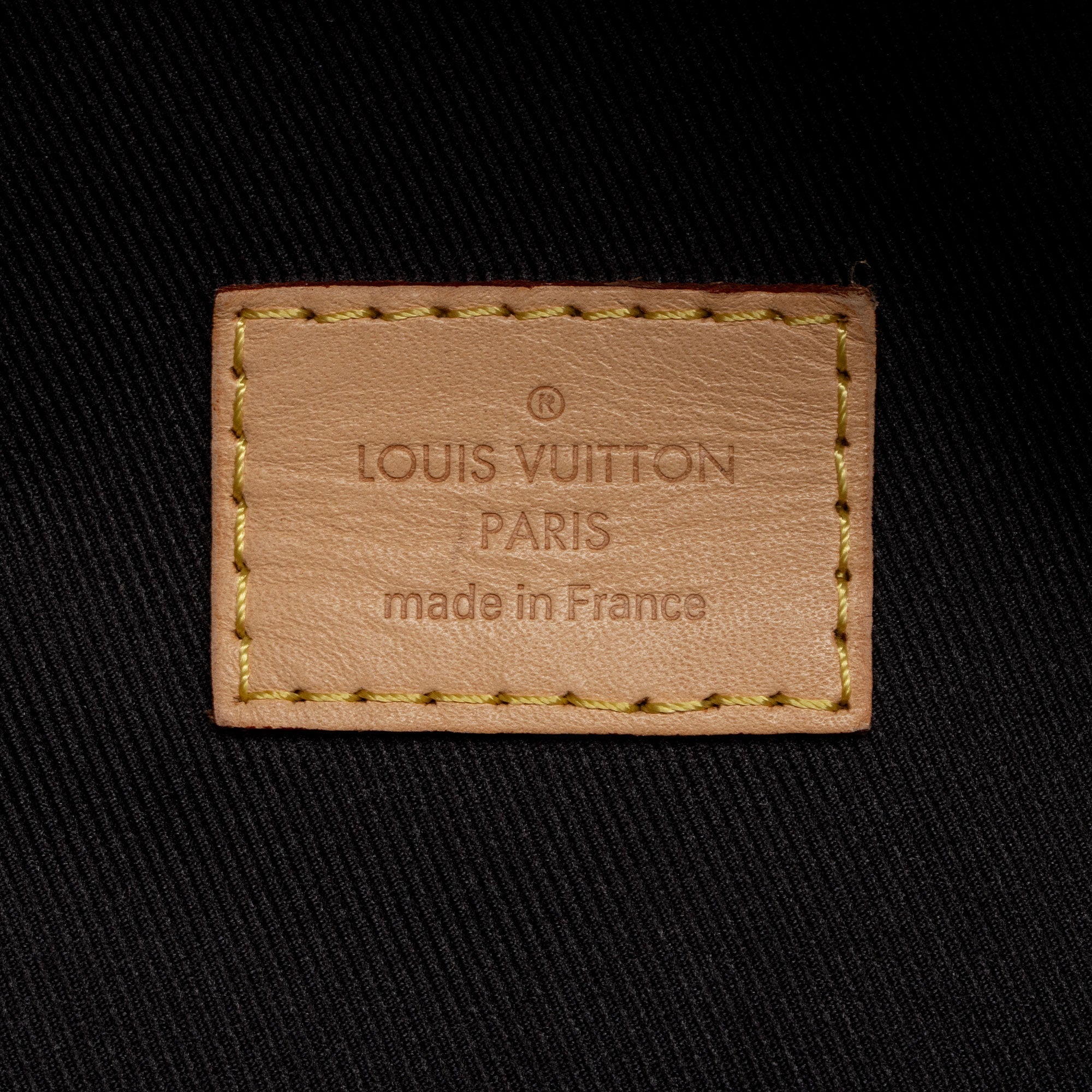 Louis Vuitton Monogram Canvas Bumbag (SHF-T9KBHb)