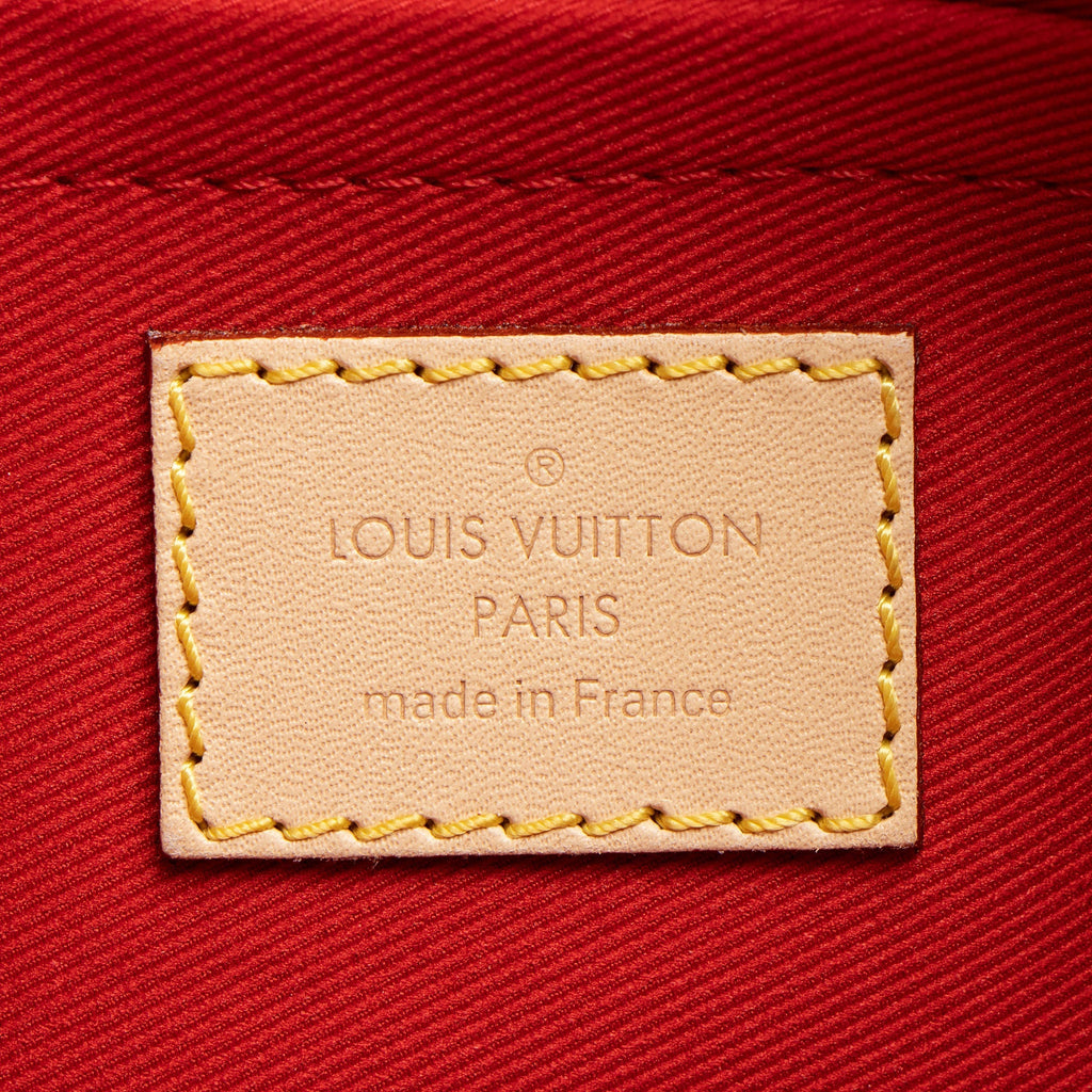 Louis Vuitton Monogram Canvas Carry It Pochette (SHF-jiUEBe)