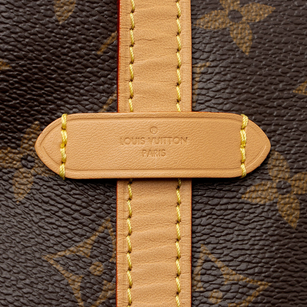 Louis Vuitton Monogram Canvas CarryAll MM Shoulder Bag (SHF-y100jU)