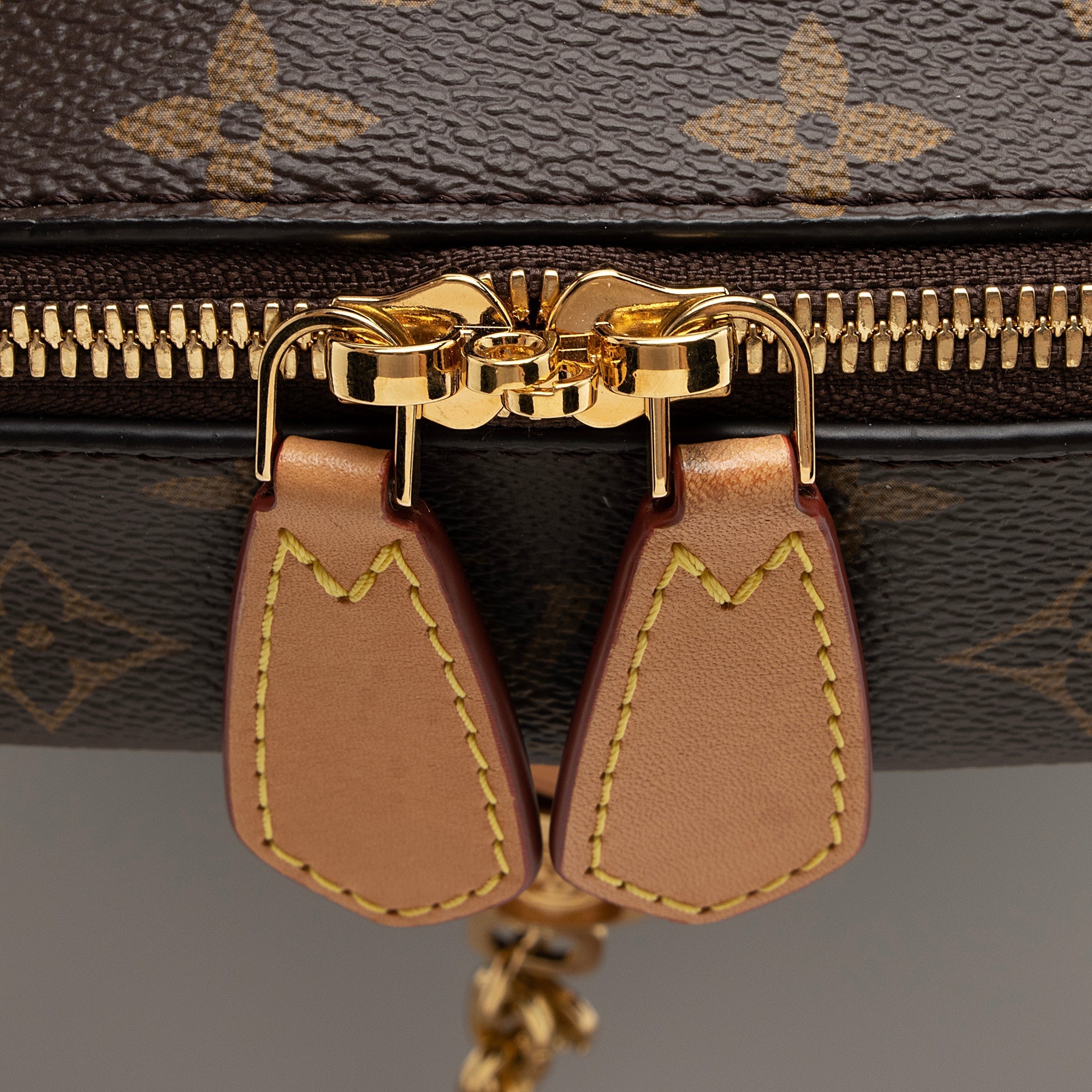 Louis Vuitton Monogram Canvas Carryall MM NM Shoulder Bag (SHF-Xs7dD8)