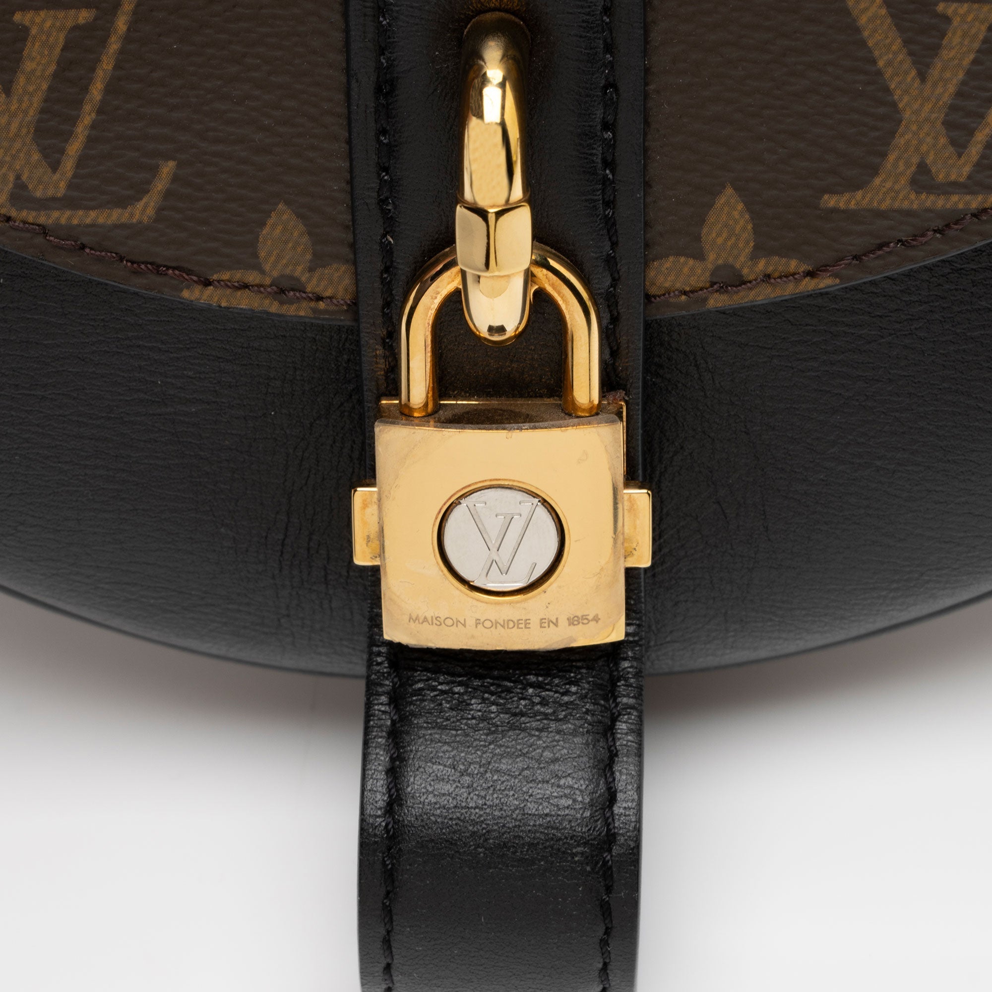 Louis Vuitton Monogram Canvas Chantilly Lock Shoulder Bag (SHF-YHelRK)