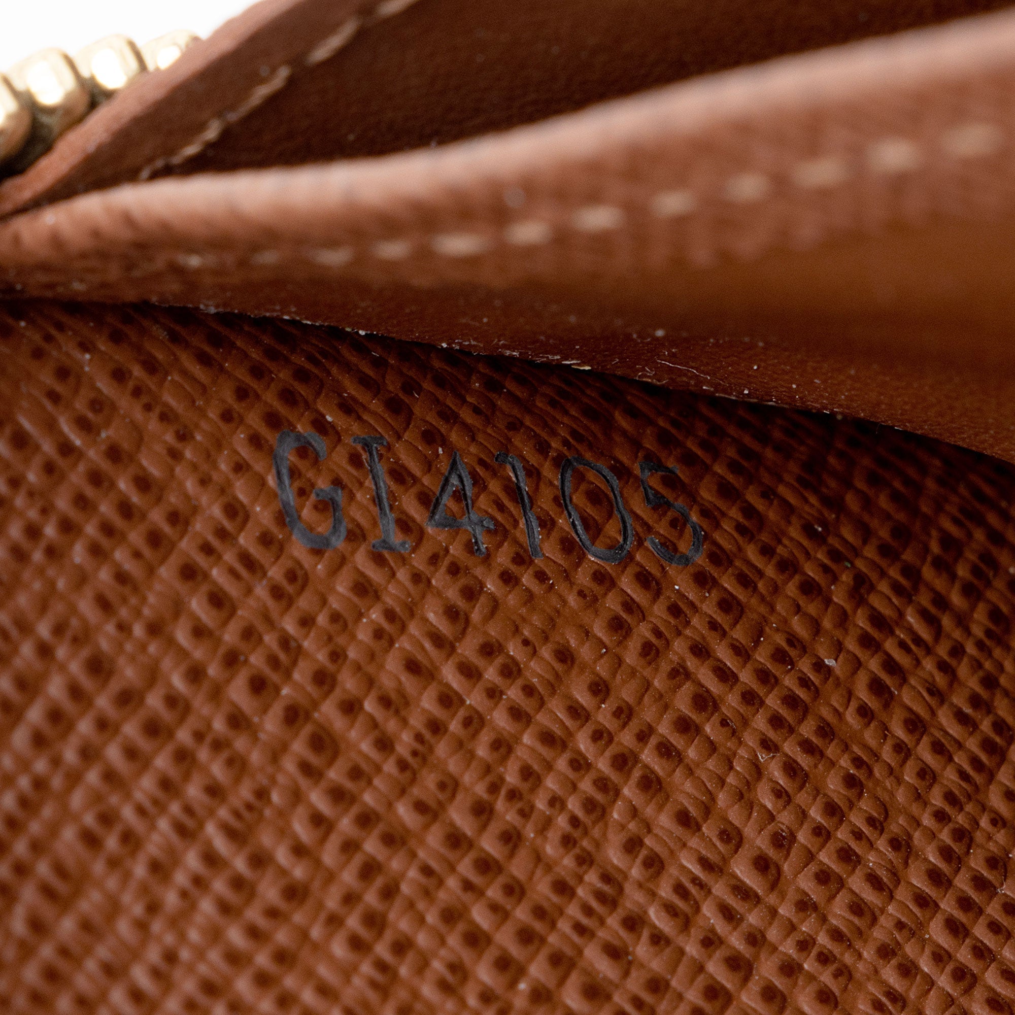Louis Vuitton Monogram Canvas Compact Zippy Wallet (SHF-7RhWww)