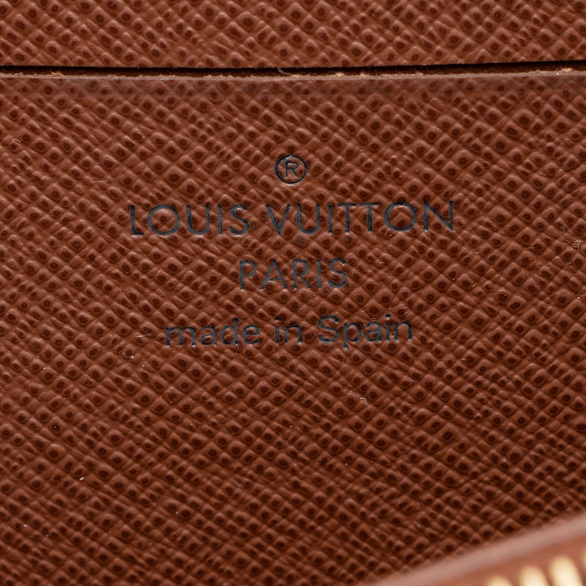 Louis Vuitton Monogram Canvas Compact Zippy Wallet (SHF-7RhWww)
