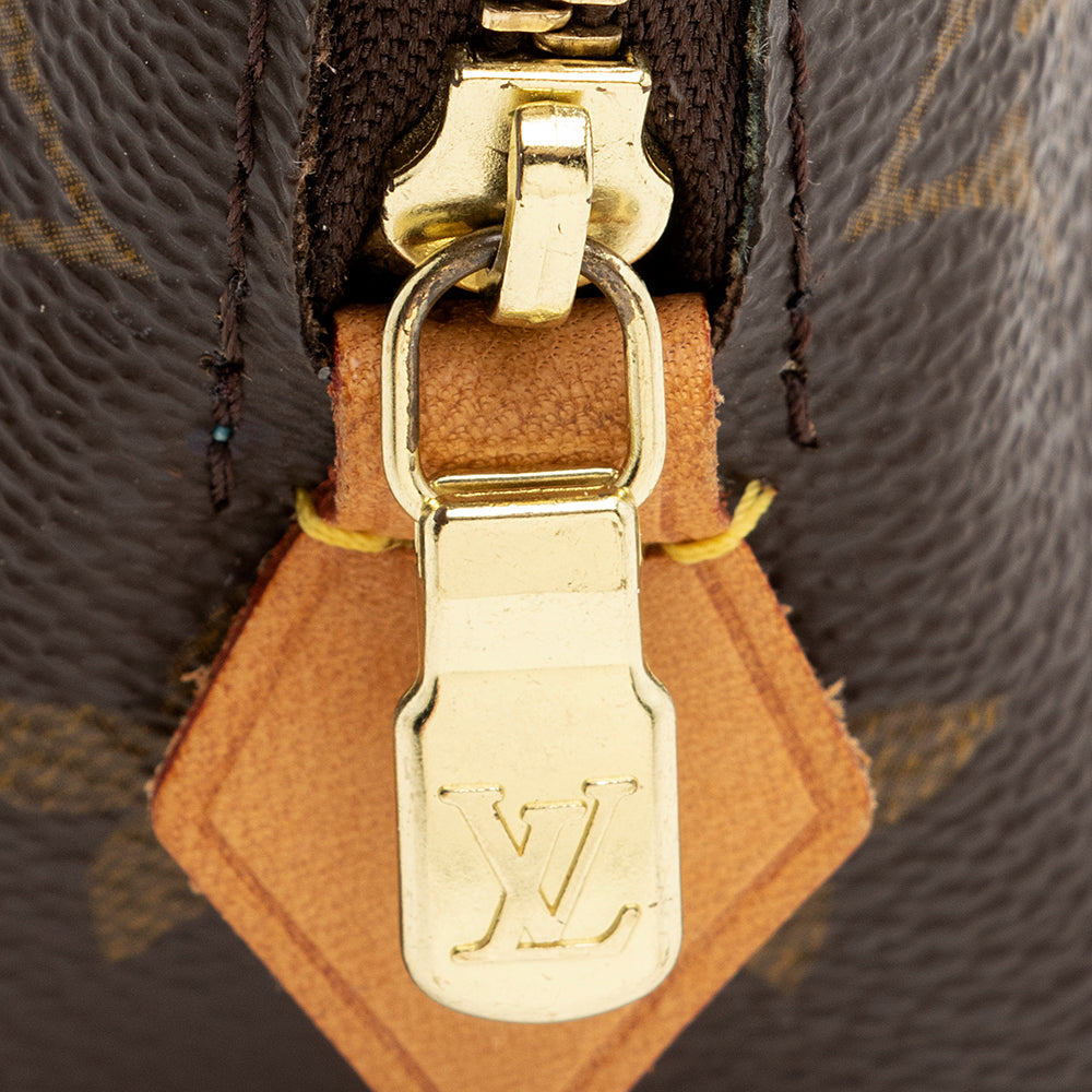 Louis Vuitton  Monogram Canvas Cosmetic Pouch (SHF-21301)