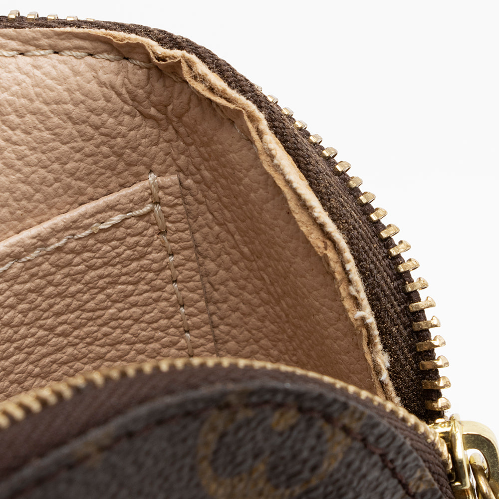 Louis Vuitton  Monogram Canvas Cosmetic Pouch (SHF-21301)