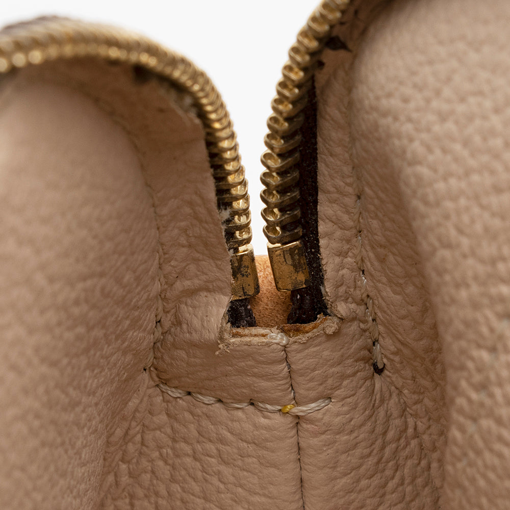 Louis Vuitton  Monogram Canvas Cosmetic Pouch (SHF-21301)