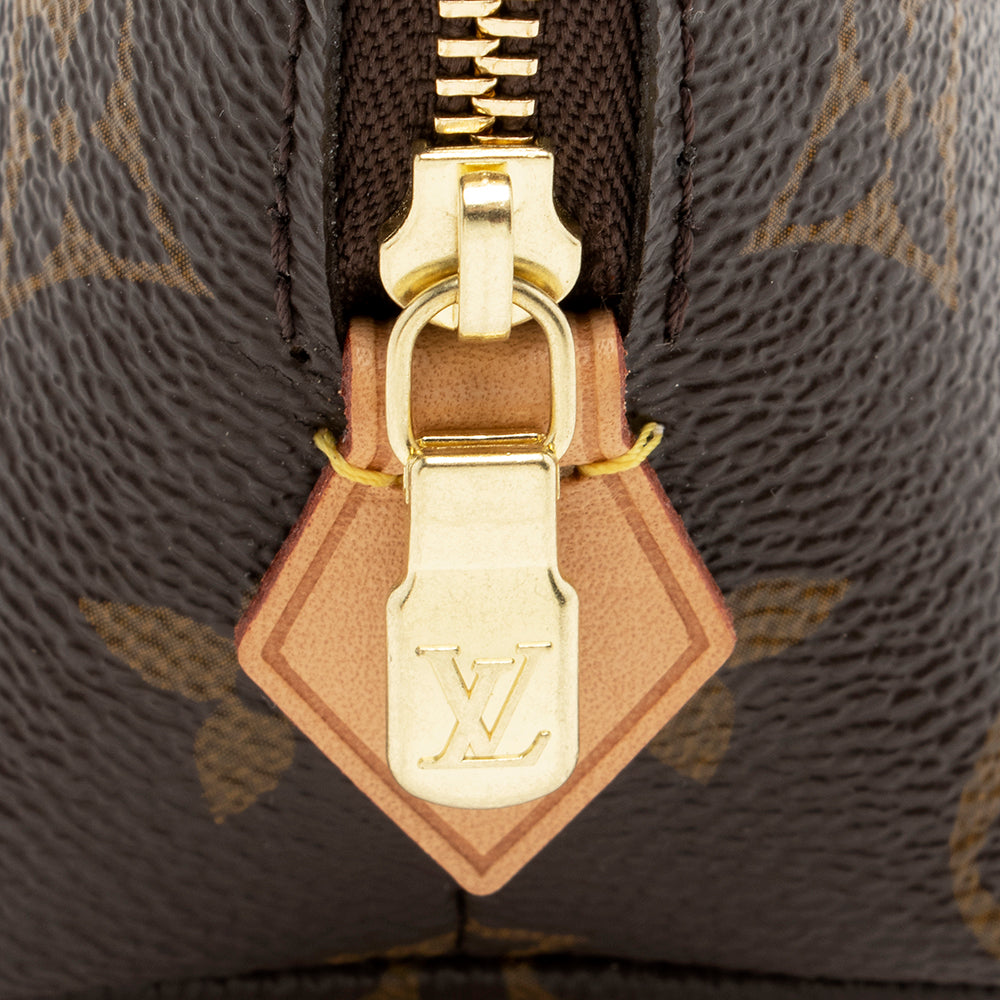 Louis Vuitton Monogram Canvas Cosmetic Pouch (SHF-21435)