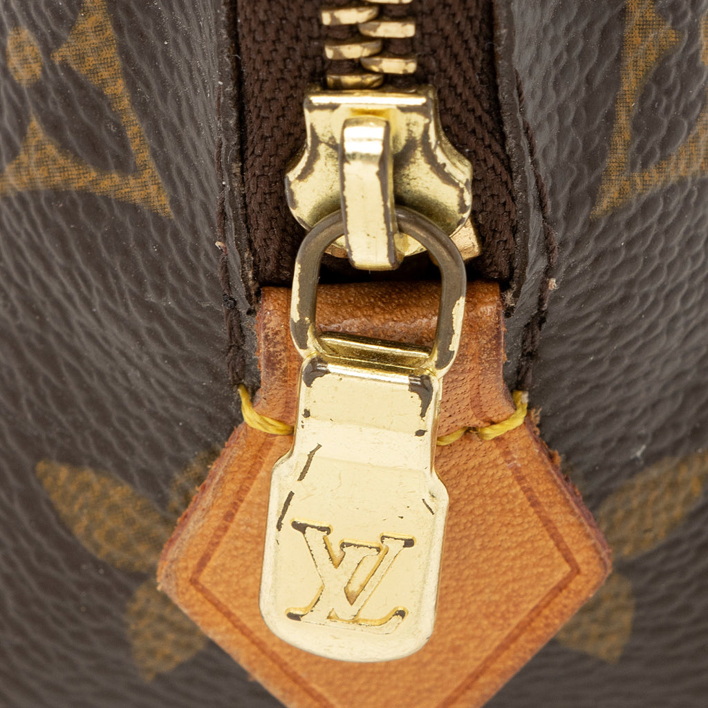 Louis Vuitton Monogram Canvas Cosmetic Pouch (SHF-22545)