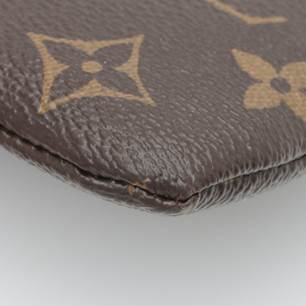 Louis Vuitton Monogram Canvas Daily Pouch (SHF-epvh9P)