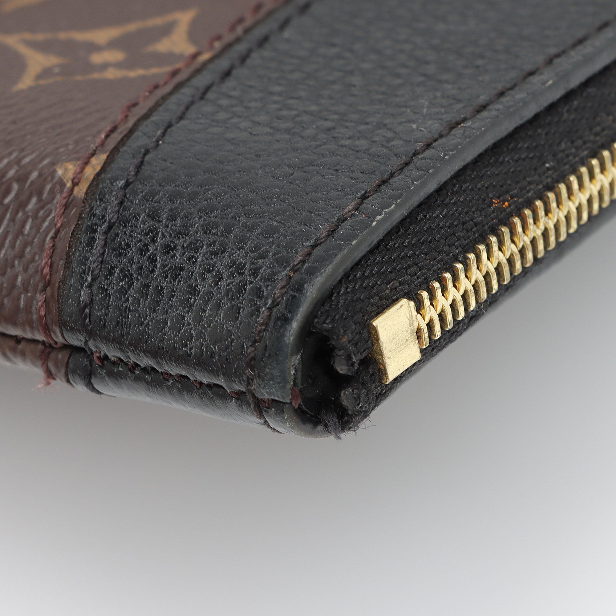 Louis Vuitton Monogram Canvas Daily Pouch (SHF-epvh9P)