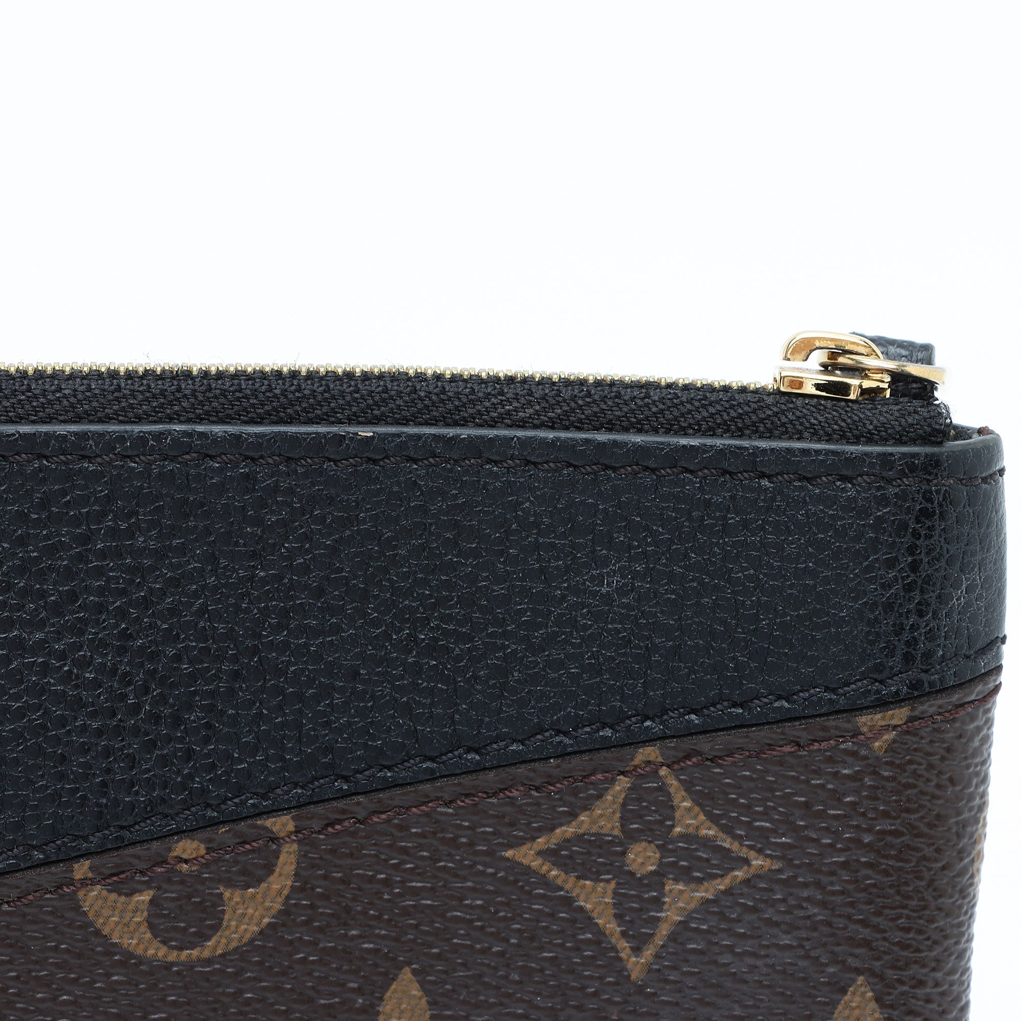 Louis Vuitton Monogram Canvas Daily Pouch (SHF-epvh9P)