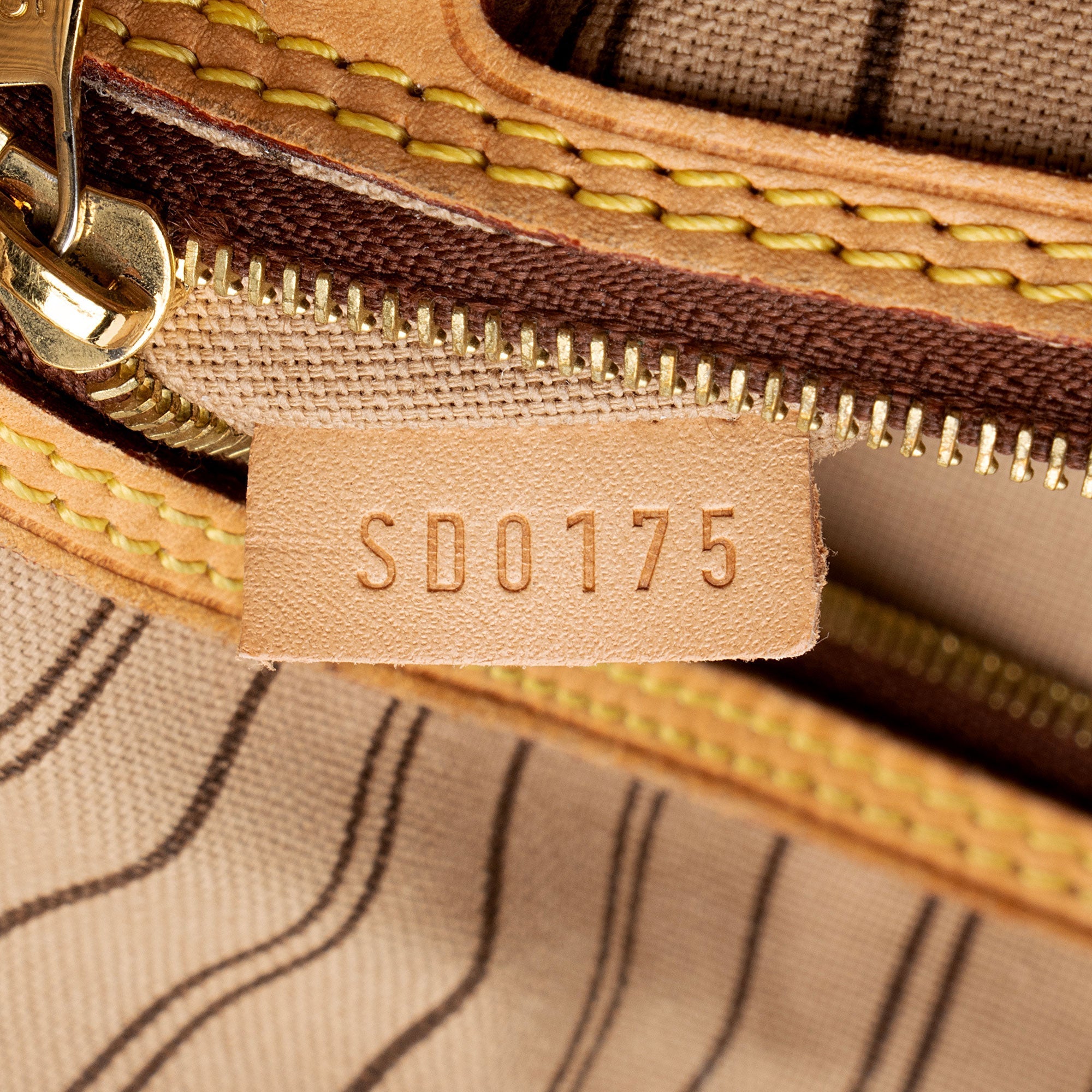 Louis Vuitton Monogram Canvas Delightful MM Shoulder Bag (SHF-QsJ5AE)