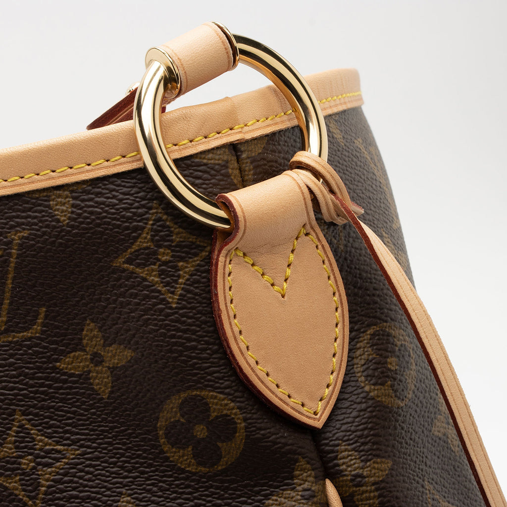 Louis Vuitton Monogram Canvas Delightful MM Shoulder Bag (SHF-CCnbAX)
