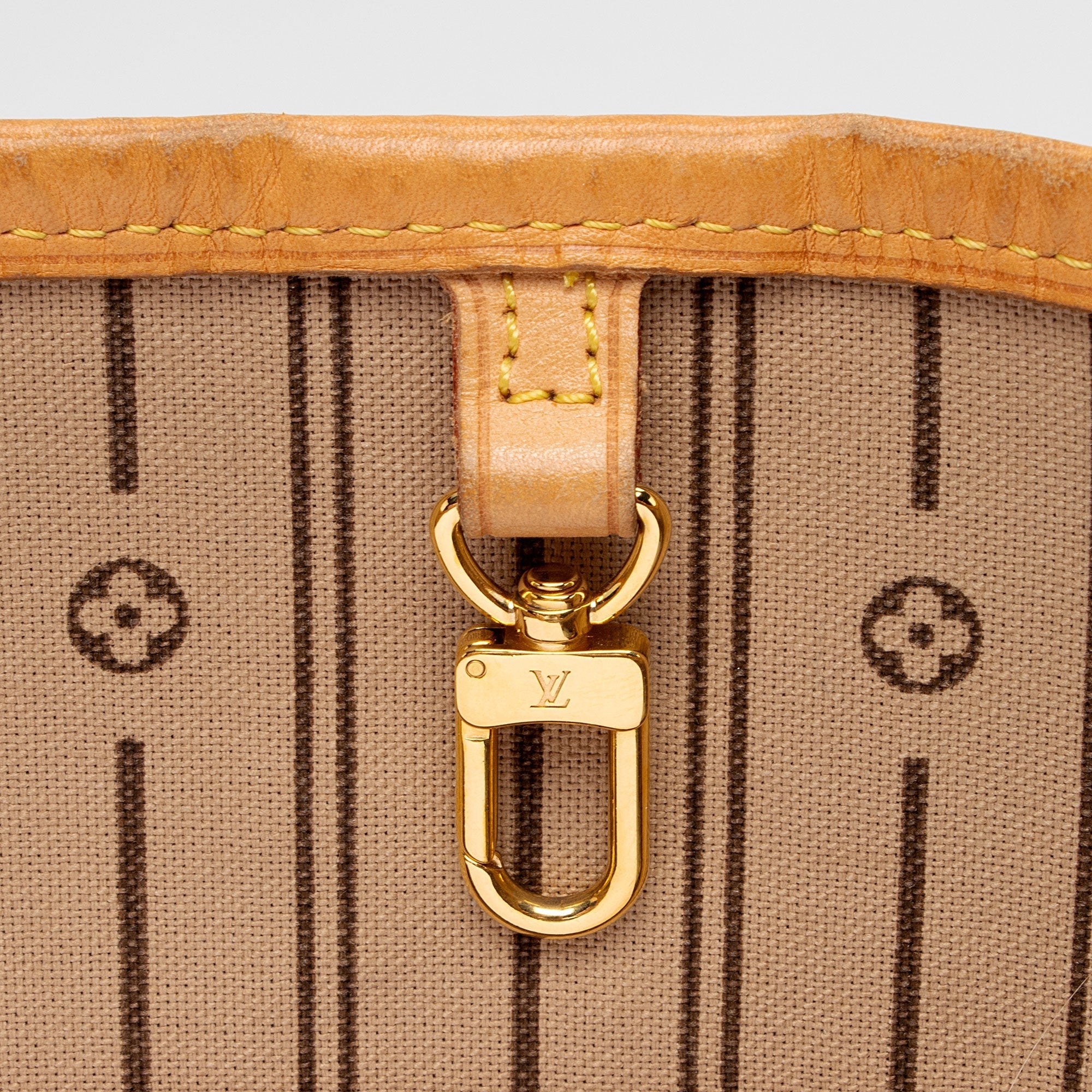Louis Vuitton Monogram Canvas Delightful MM Shoulder Bag (SHF-eGqjbc)
