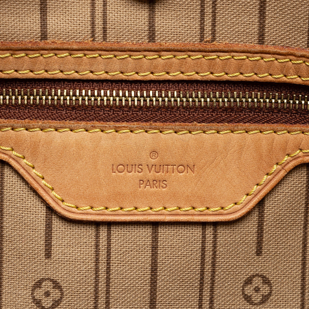 Louis Vuitton Monogram Canvas Delightful PM Shoulder Bag (SHF-dnaKgr)