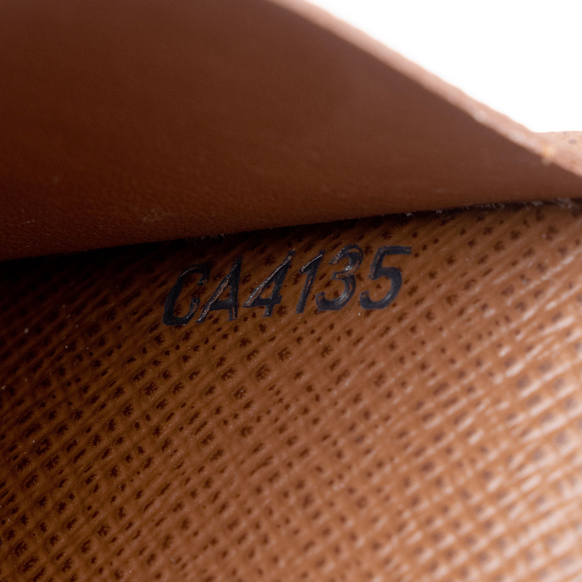 Louis Vuitton Monogram Canvas Desk Agenda Cover (SHF-Q9kFRv)