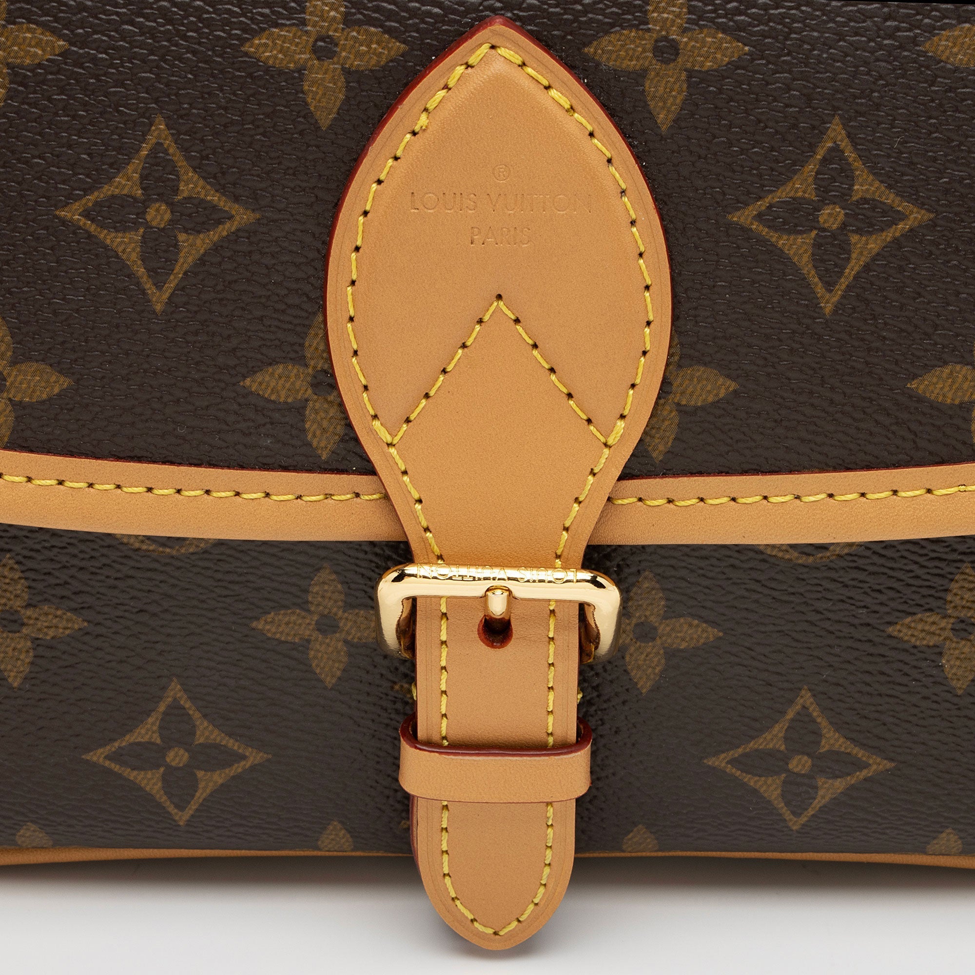 Louis Vuitton Monogram Canvas Diane Satchel (SHF-JjGyWF)