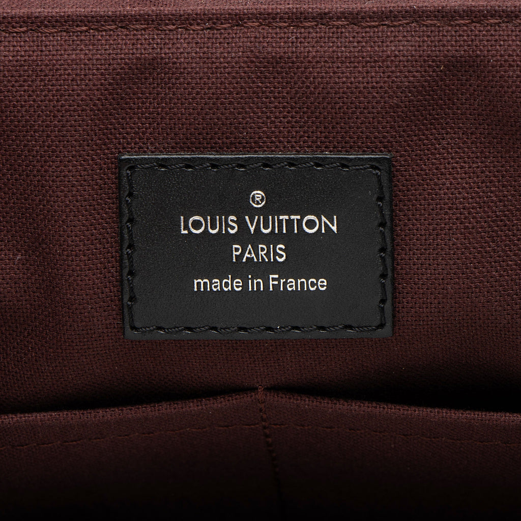 Louis Vuitton Monogram Canvas District PM Messenger