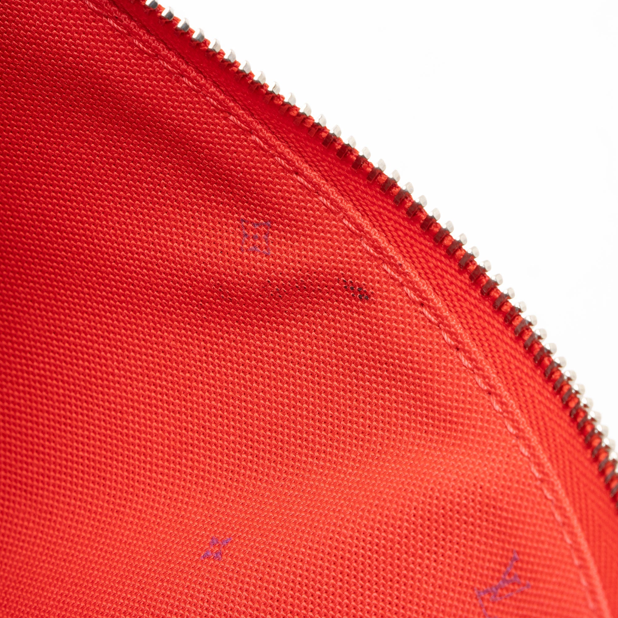 Louis Vuitton Monogram Canvas Escale Neverfull MM Pochette (SHF-TSzPYU)