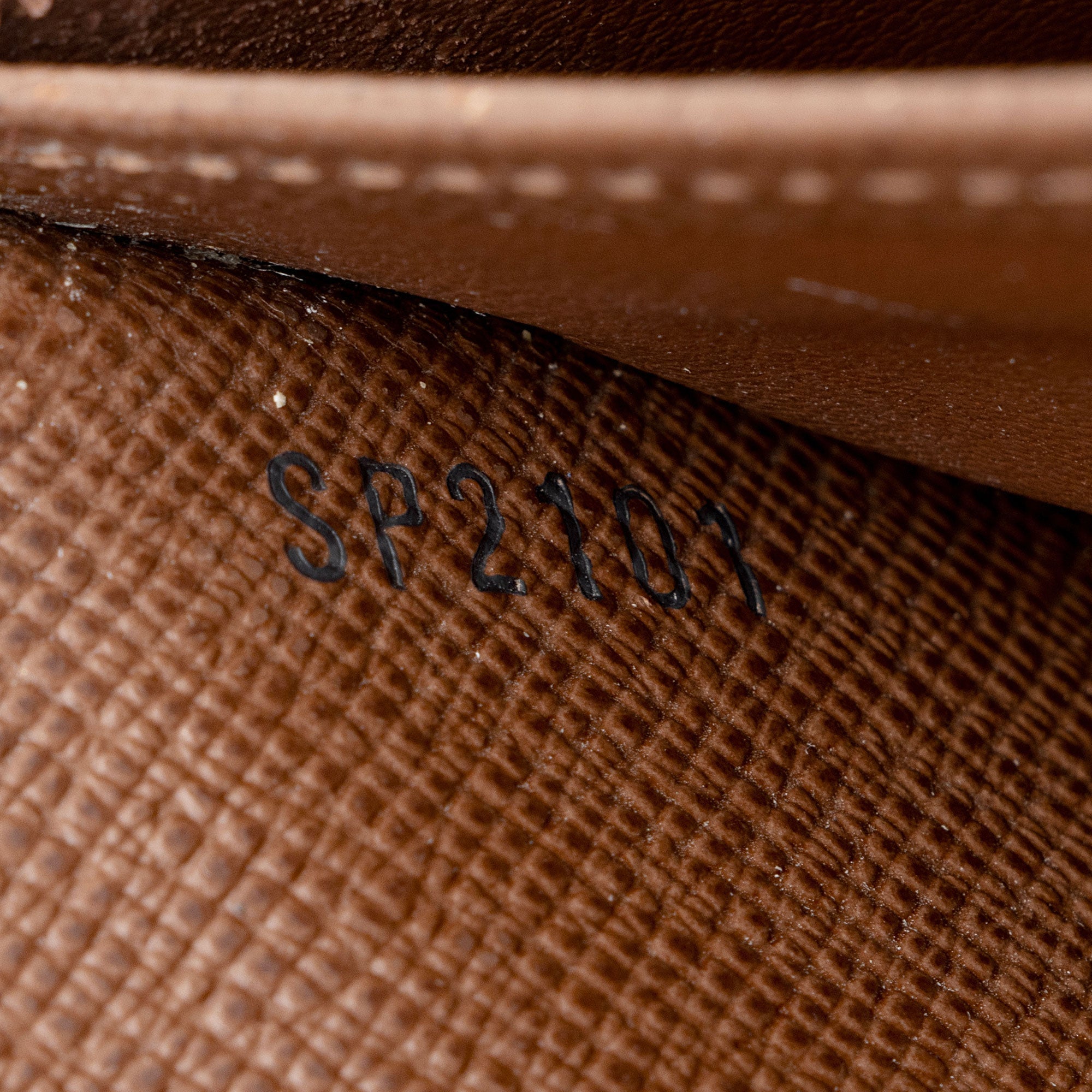 Louis Vuitton Monogram Canvas Etoile Sarah Wallet (SHF-rDATwn)