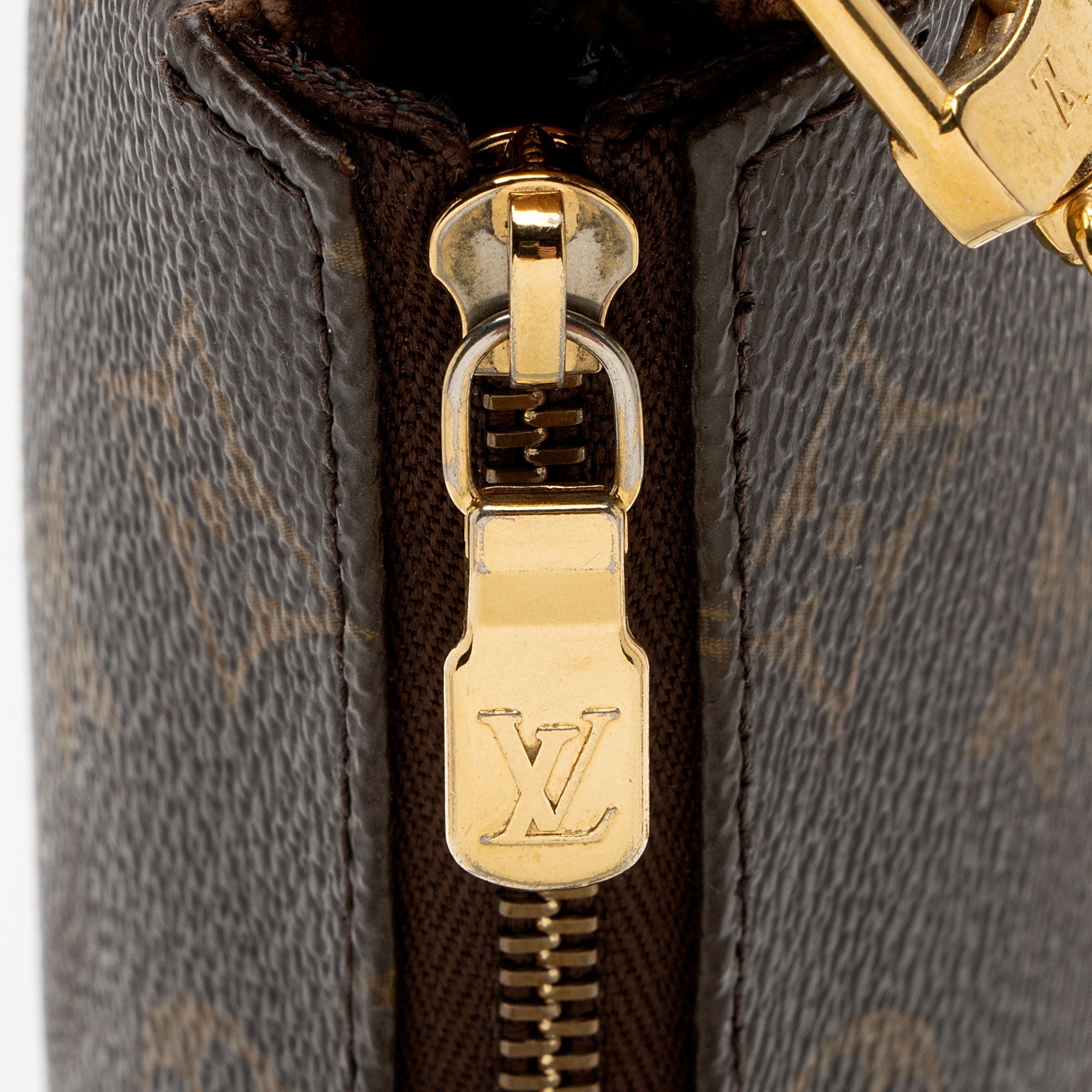 Louis Vuitton Monogram Canvas Eva Clutch (SHF-wXQbWq)