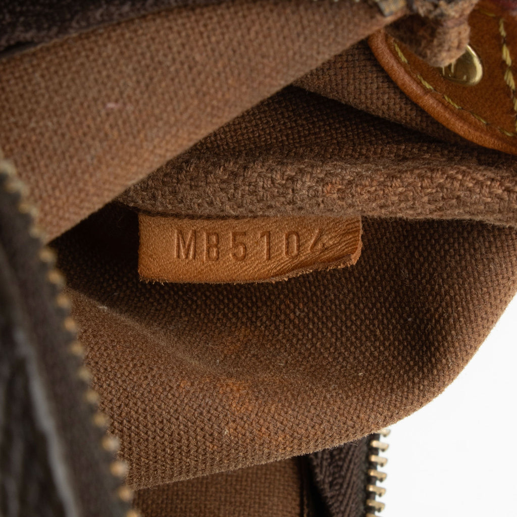 Louis Vuitton Monogram Canvas Eva Clutch (SHF-Nxpj7D)