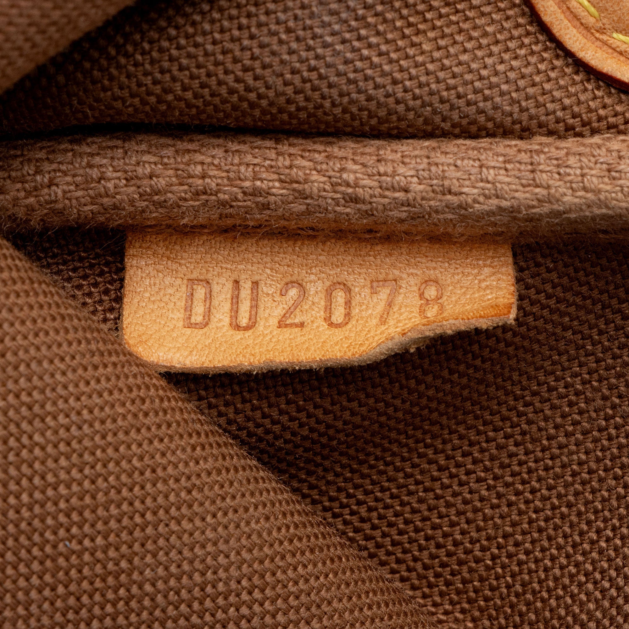 Louis Vuitton Monogram Canvas Eva Clutch (SHF-ihjcas)