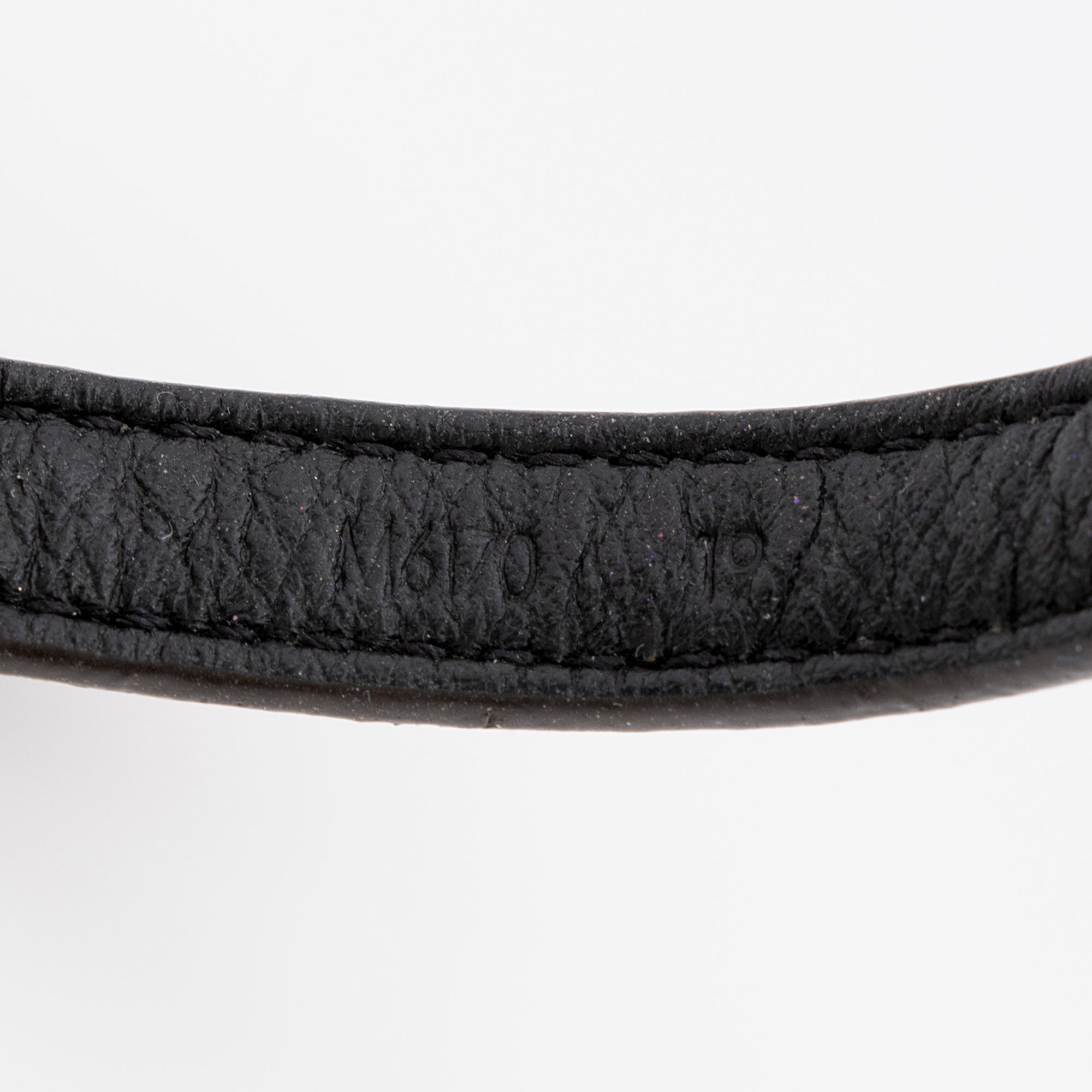 Louis Vuitton Monogram Canvas Fasten Your LV Bracelet (SHF-yI8IWa)