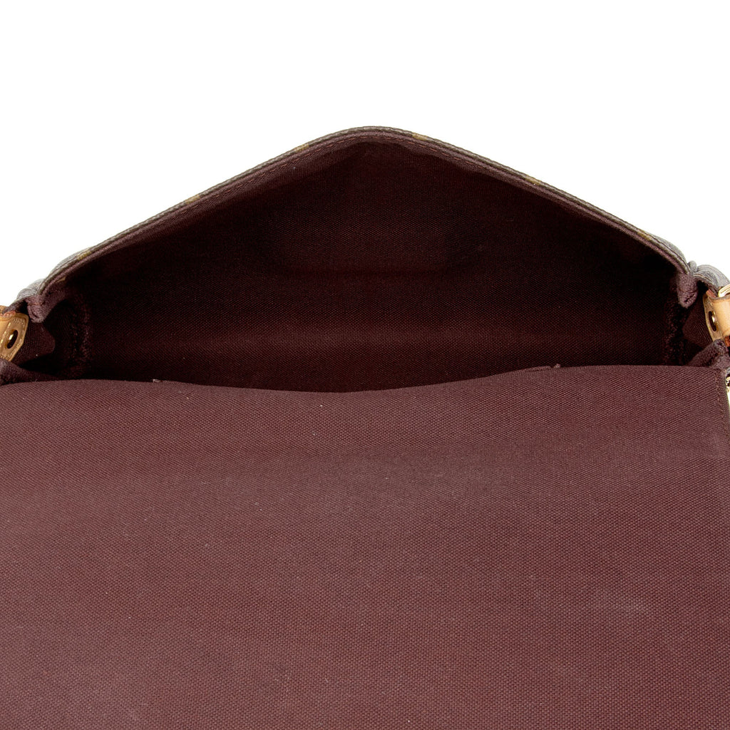 Louis Vuitton Monogram Canvas Favorite MM Shoulder Bag (SHF-4VRVaU)