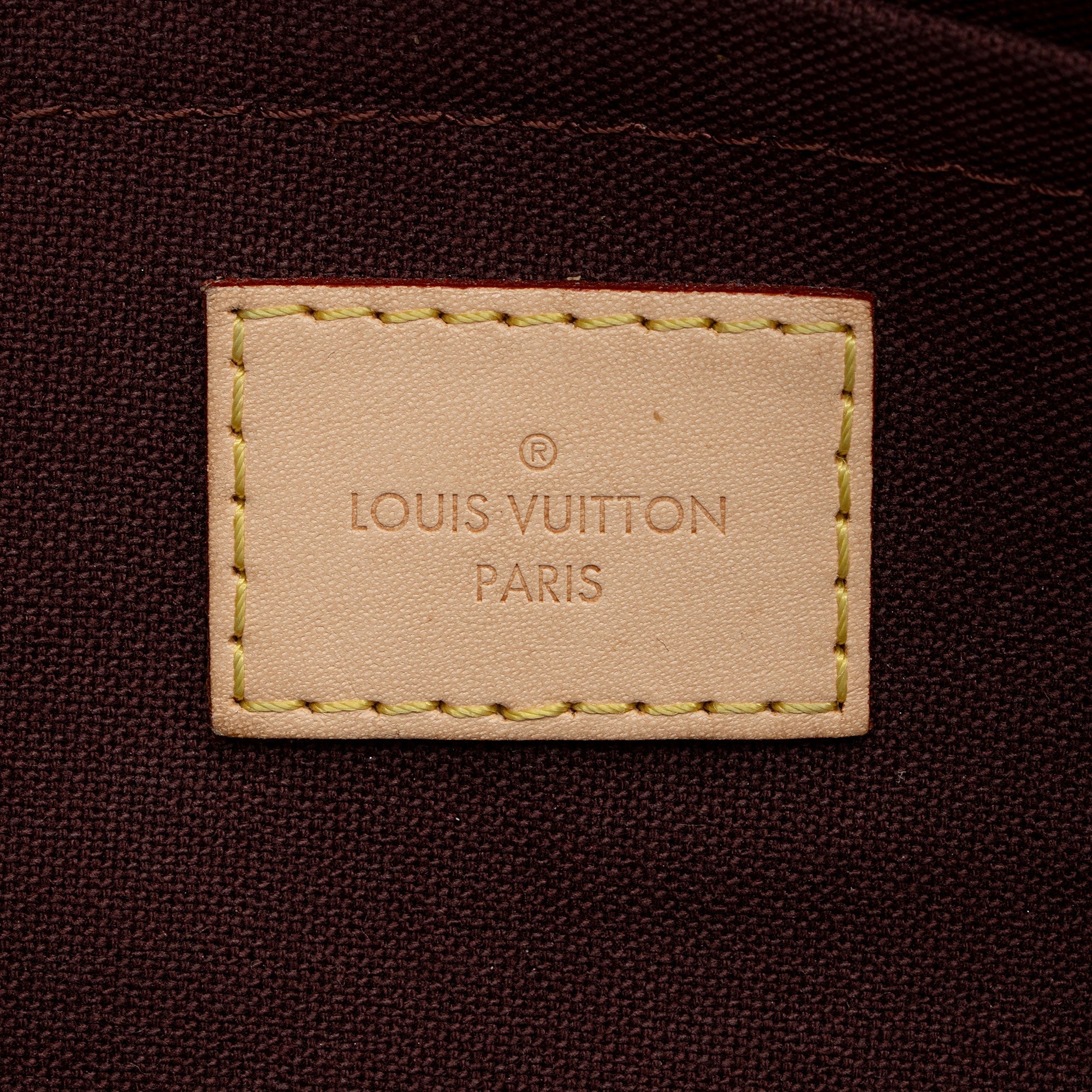 Louis Vuitton Monogram Canvas Favorite MM Shoulder Bag (SHF-4VRVaU)