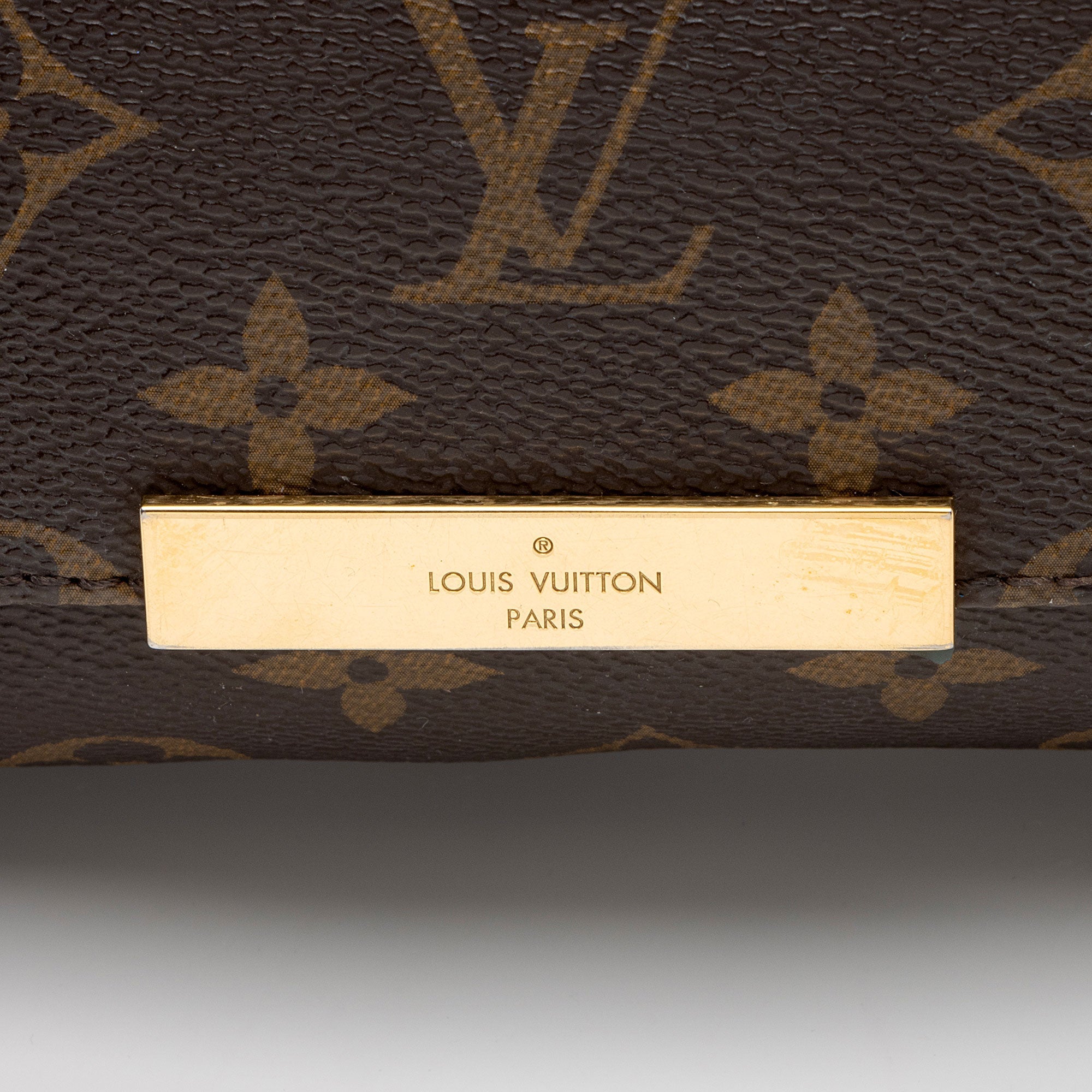 Louis Vuitton Monogram Canvas Favorite MM Shoulder Bag (SHF-wp7pd9)